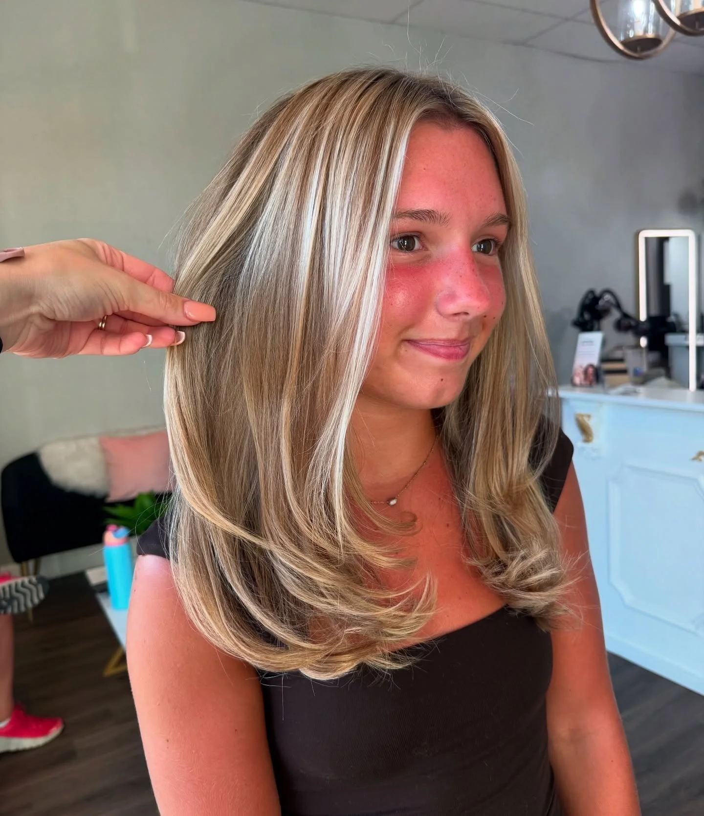 Blonde state of mind☀️. Stylist @xohairco.raquel