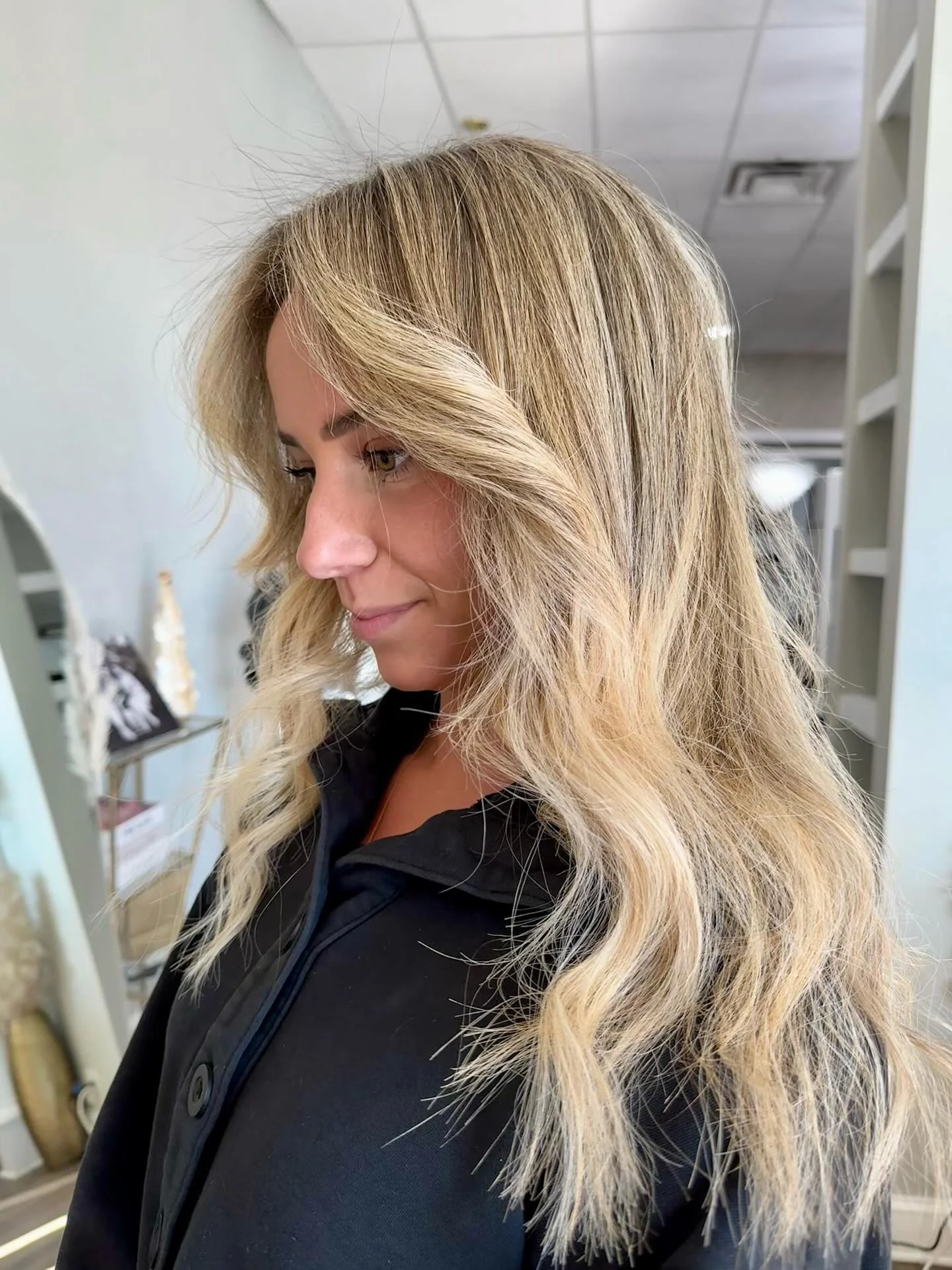 i mean c&rsquo;monnnn😍🤤🤤🤤 That before and after !

Stylist @hairbylaperr