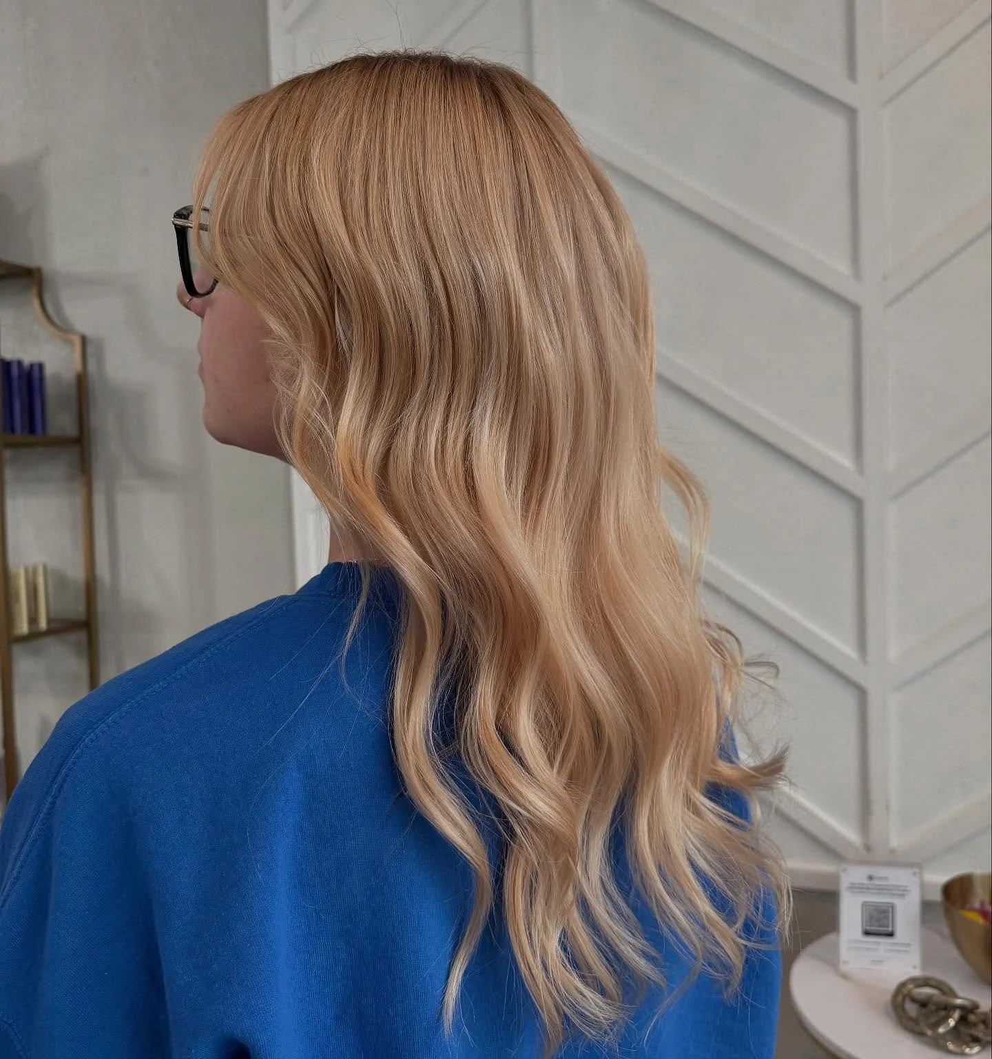 Red at check in &mdash;&mdash;&mdash; Blonde at check out 😏🫶🏻

Stylist @gabbyschair