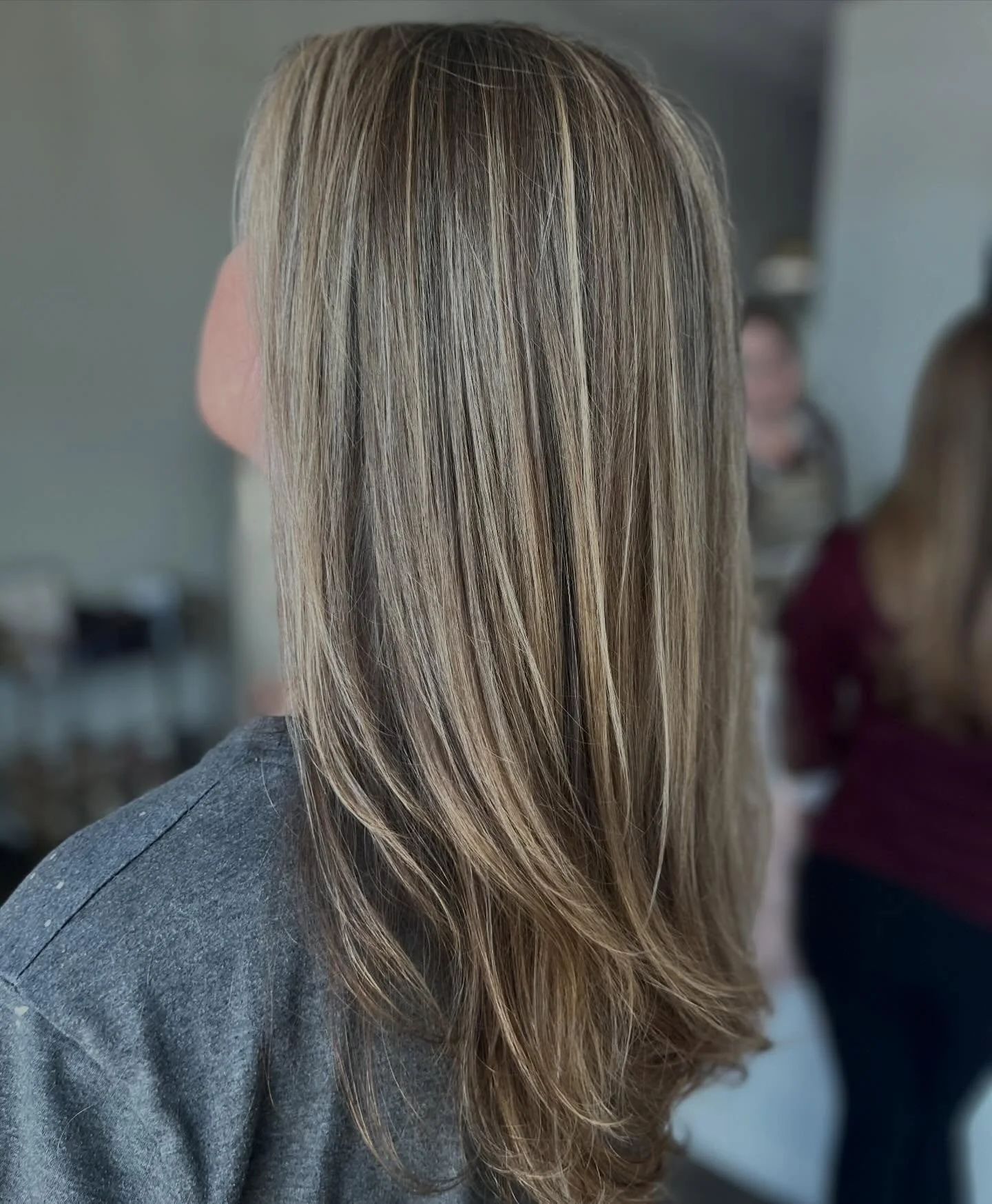 Soft and subtle 🏝️✨
Stylist @graceandbeautyvb