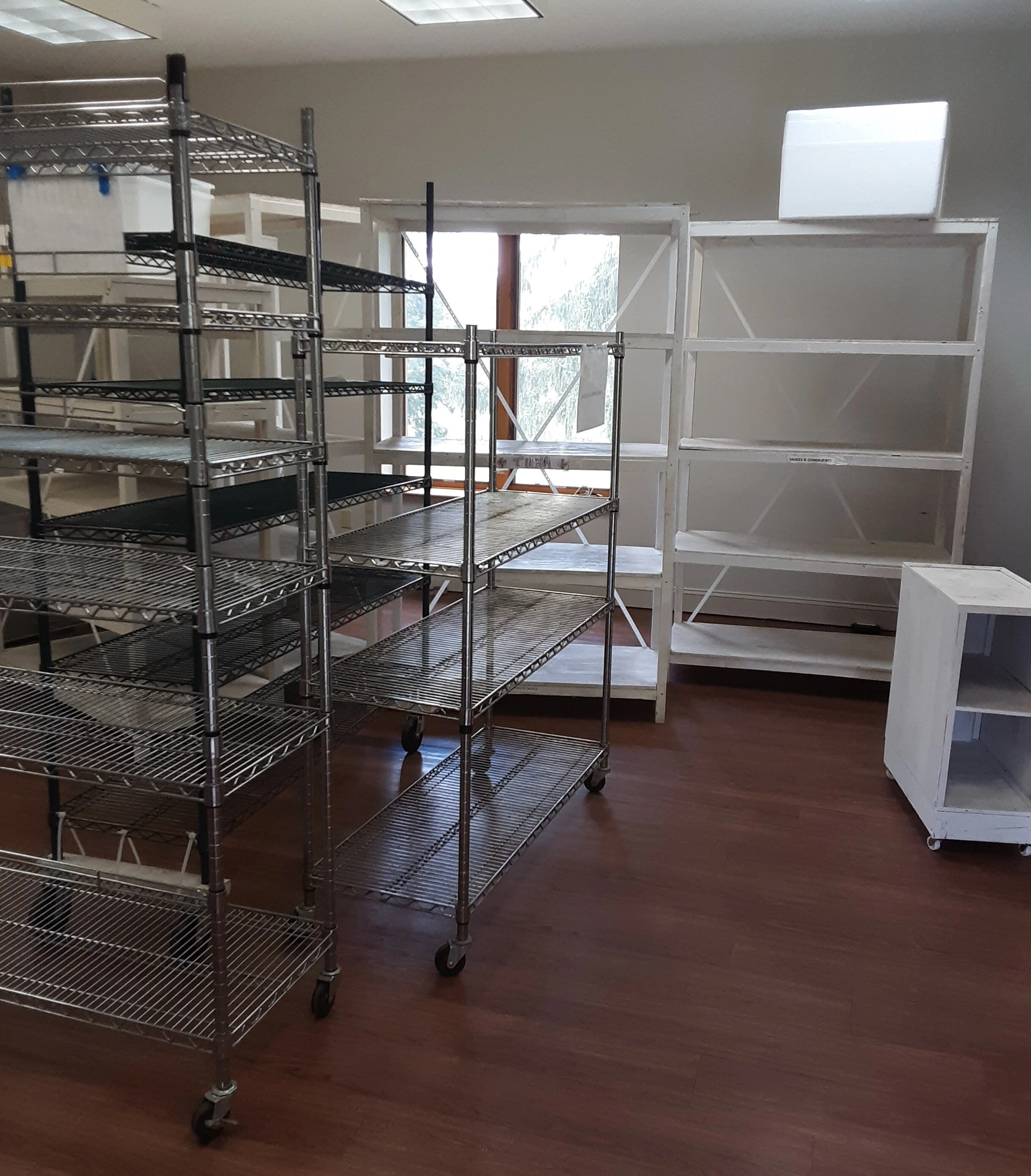 Free Shelving