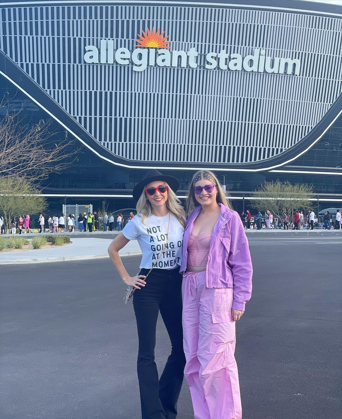 Wow, what a night. Taylor swift is incredible and to think&hellip; I almost didn&rsquo;t go this year! My little bestie @craftyafty bought tickets and was going to take a friend but ended up offering me her extra ticket. I&rsquo;m so thankful it work