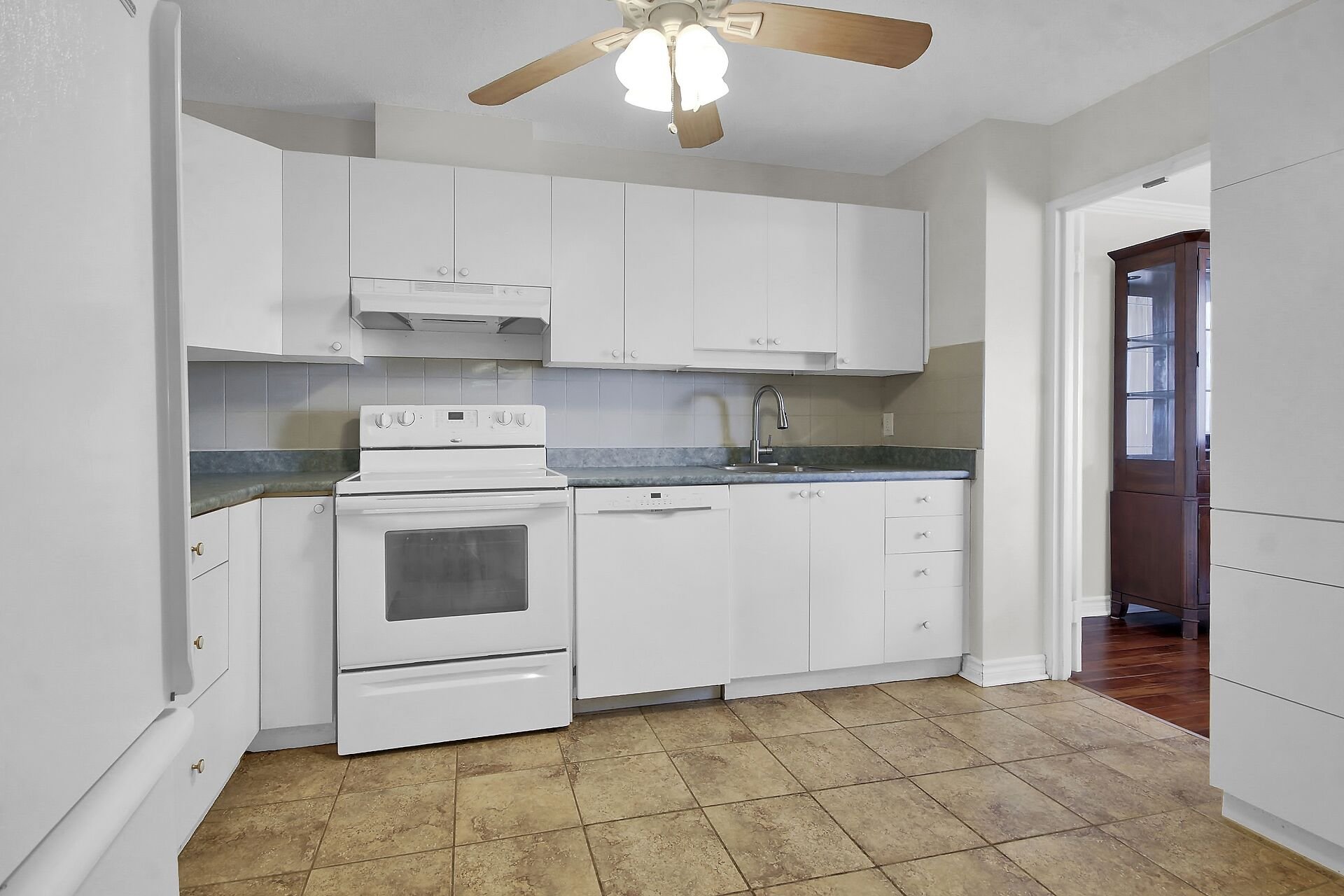 virtual-tour-363529-39.jpg