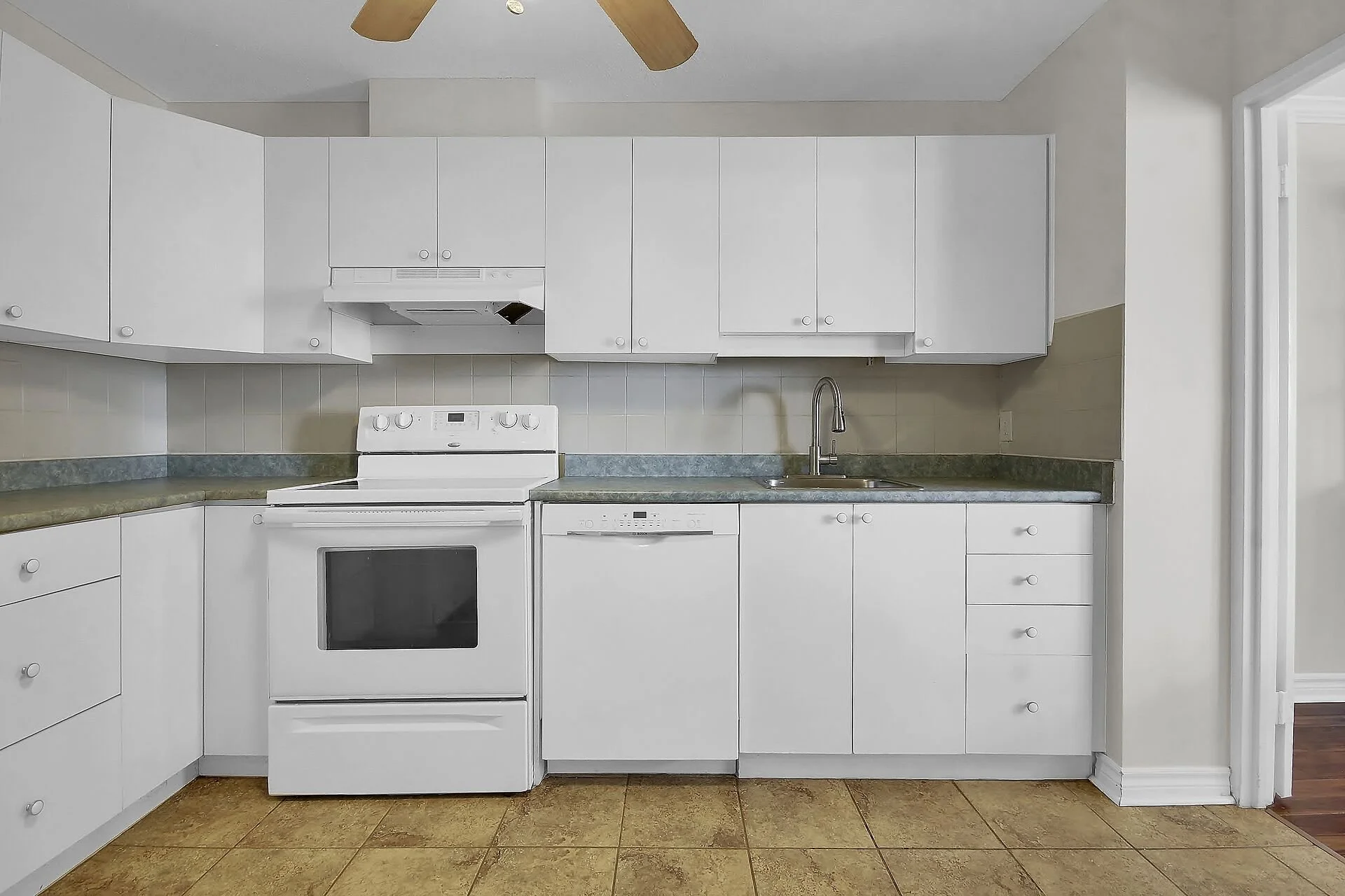 virtual-tour-363529-35.jpg