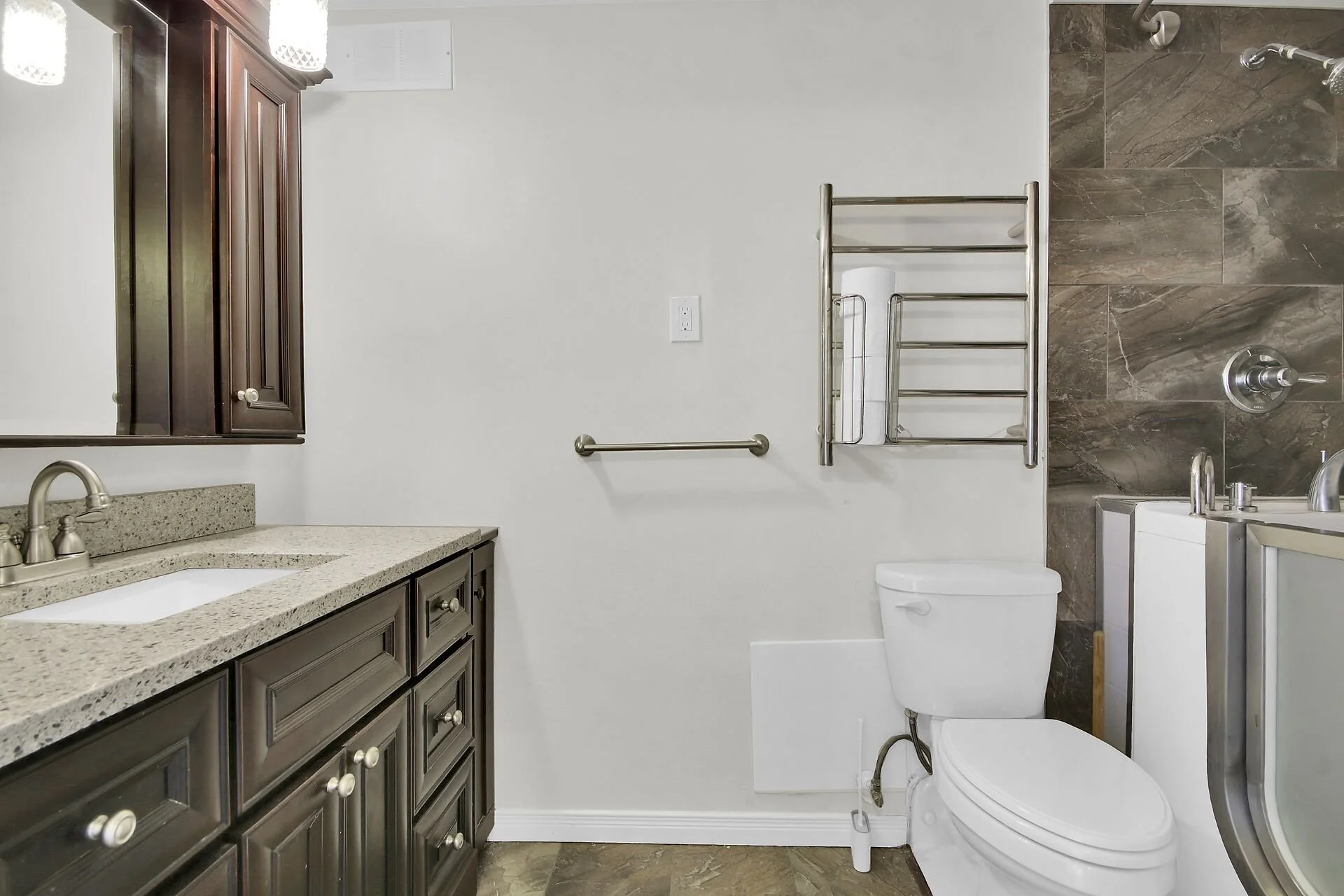virtual-tour-363529-45.jpg