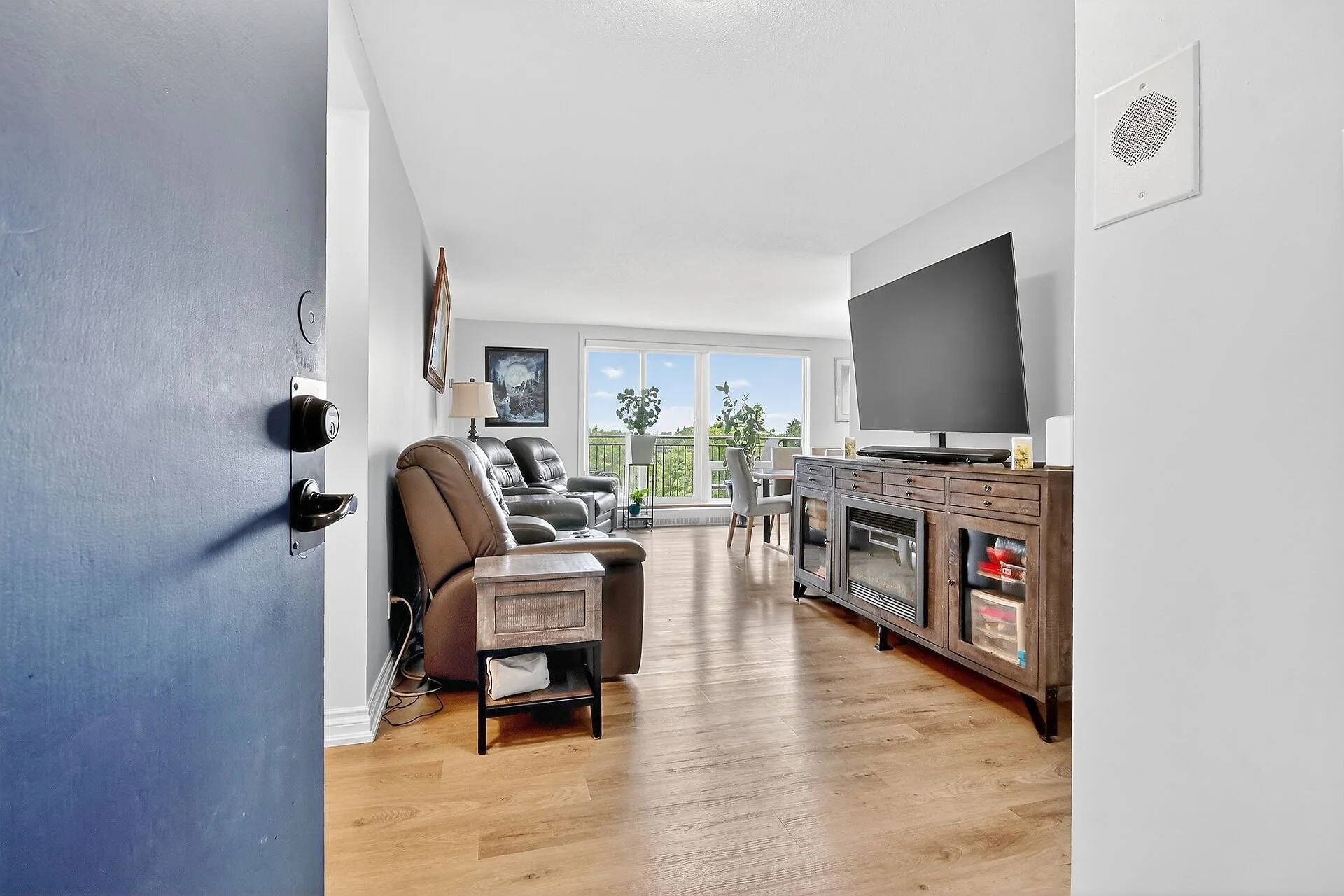 virtual-tour-364157-14.jpg