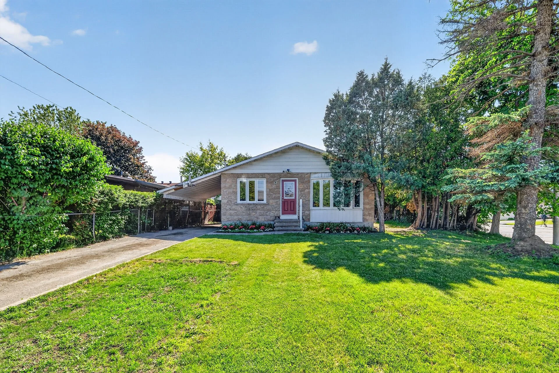 virtual-tour-364224-02.jpg