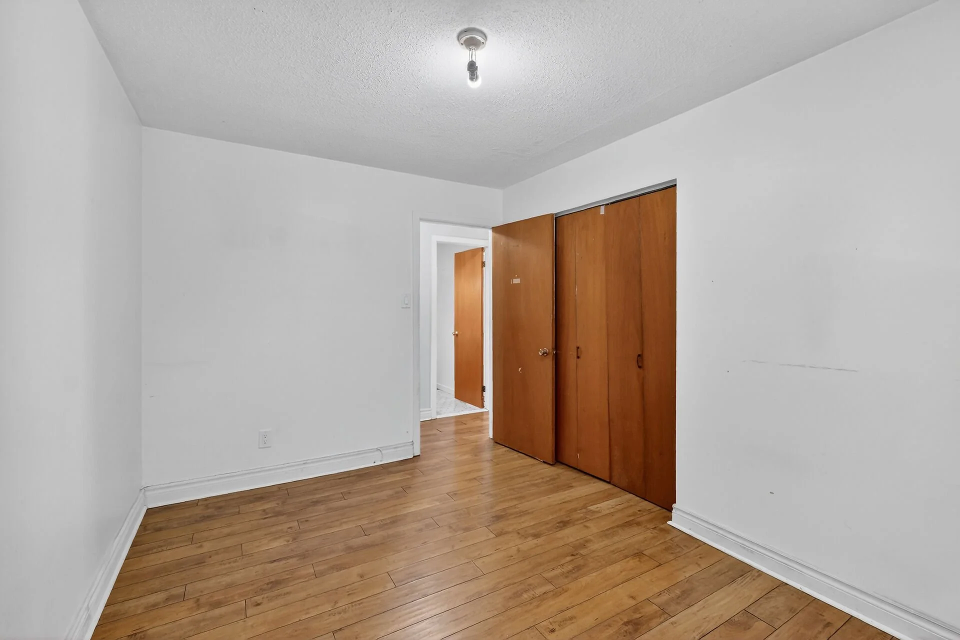 virtual-tour-364224-27.jpg