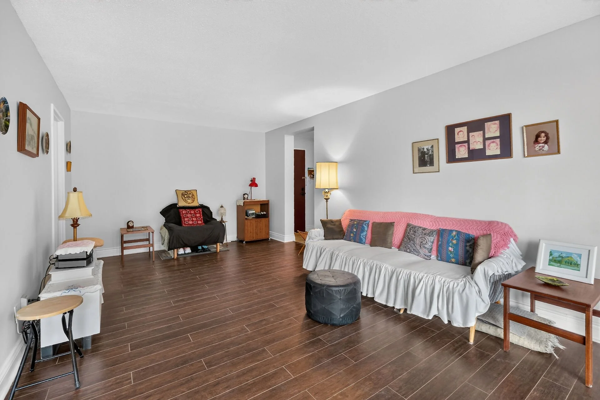 virtual-tour-366291-19.jpg