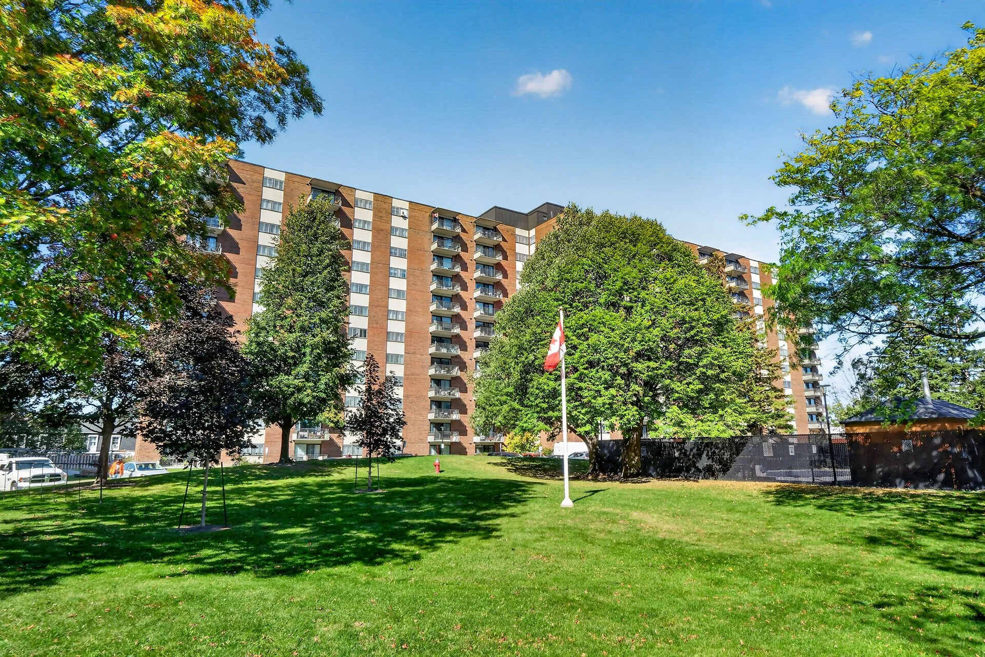 virtual-tour-366355-01.jpg