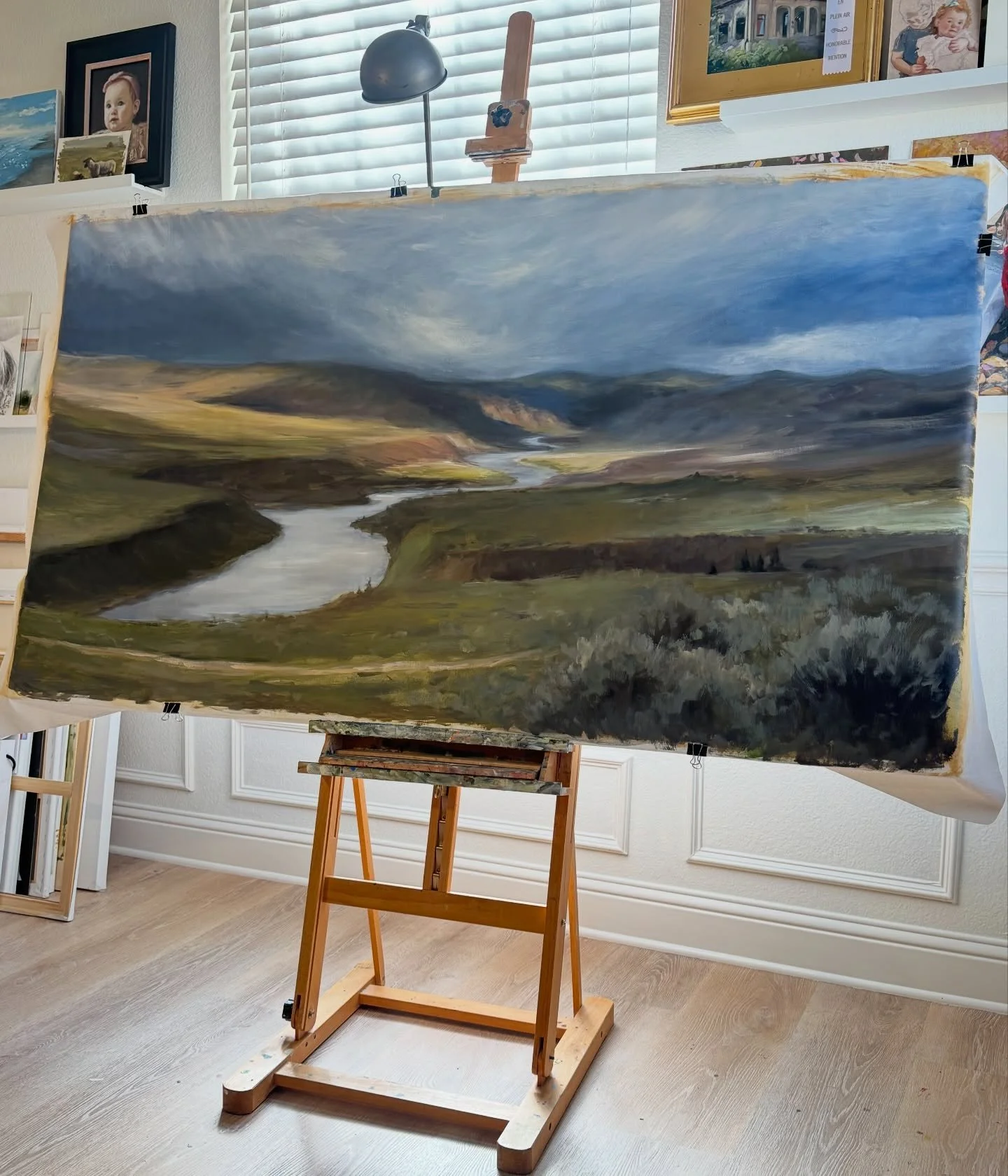 At the very end of last year, I sent this very large beauty off to its home. A very special piece that was months in the making, and I am so proud of it. An immediate &ldquo;YES&rdquo; when the commission came through my inbox. Slide 2 and 3 you can 