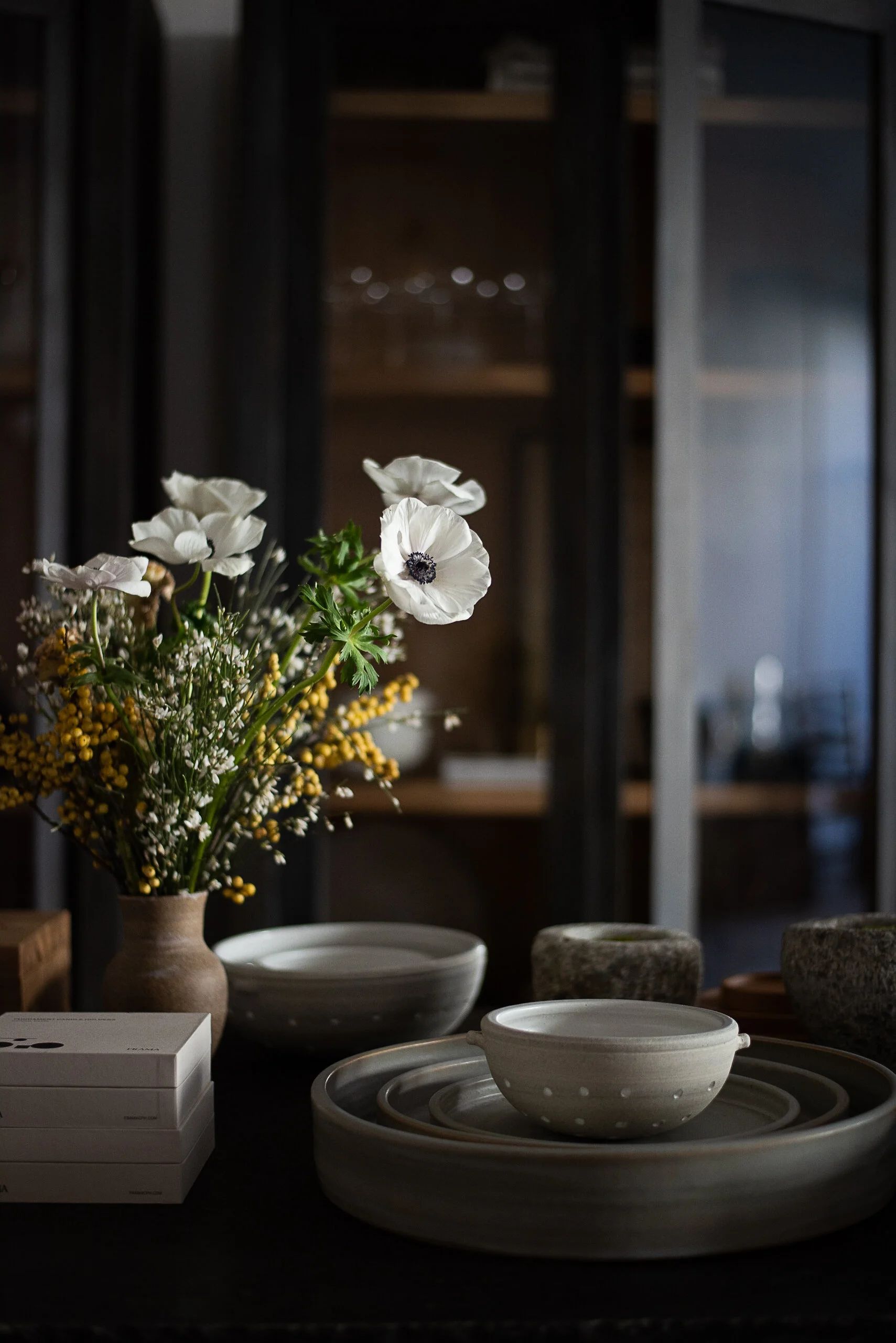  Photographer, Amanda Anderson, captured interior designer Tracy Simmons’ boutique shop, The House, in the heart of the Pacific Heights neighborhood in San Francisco, CA.  