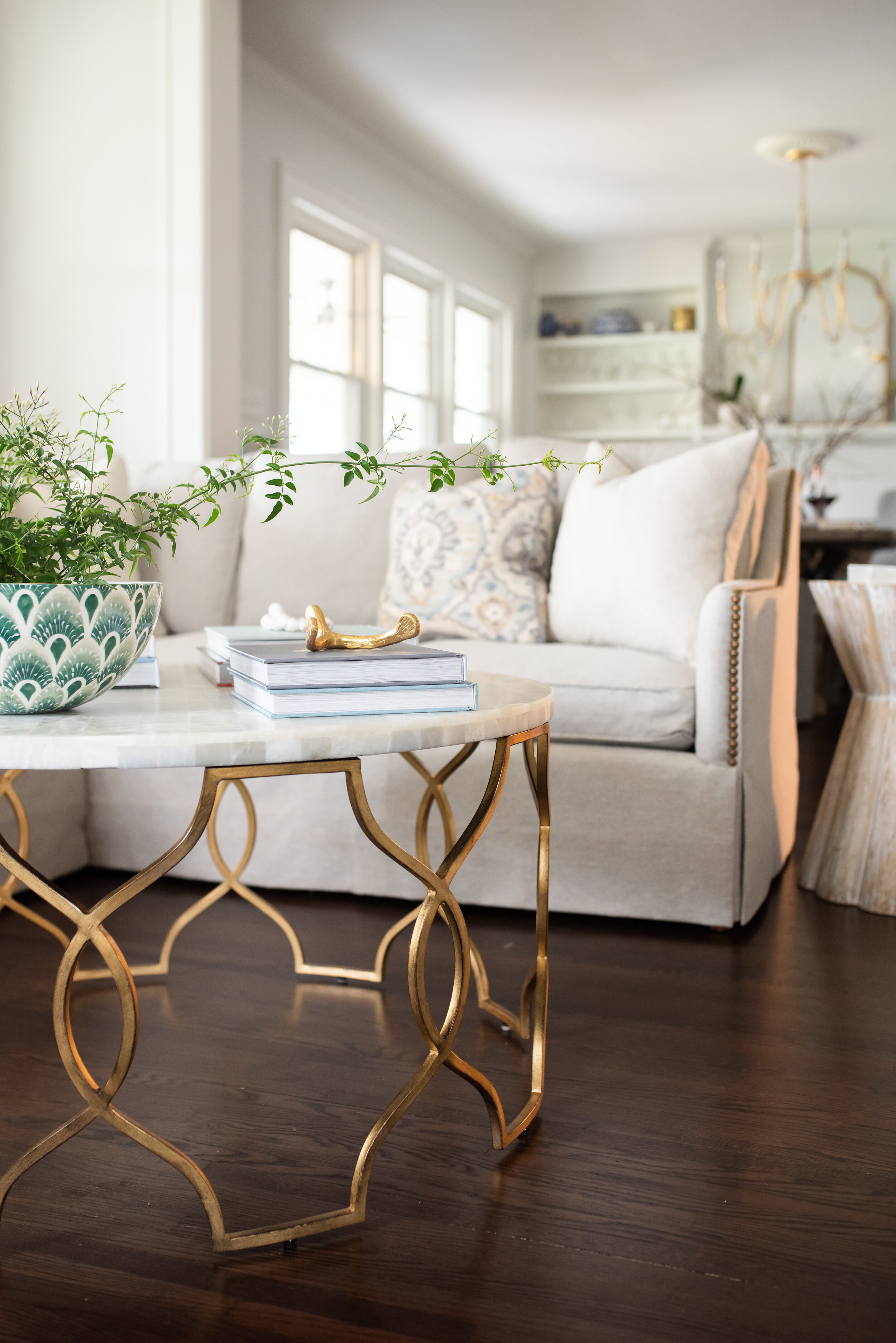  Charlotte based Interiors photographer, Amanda Anderson, captured a beautifully serene family space designed by Brooke Adler.  