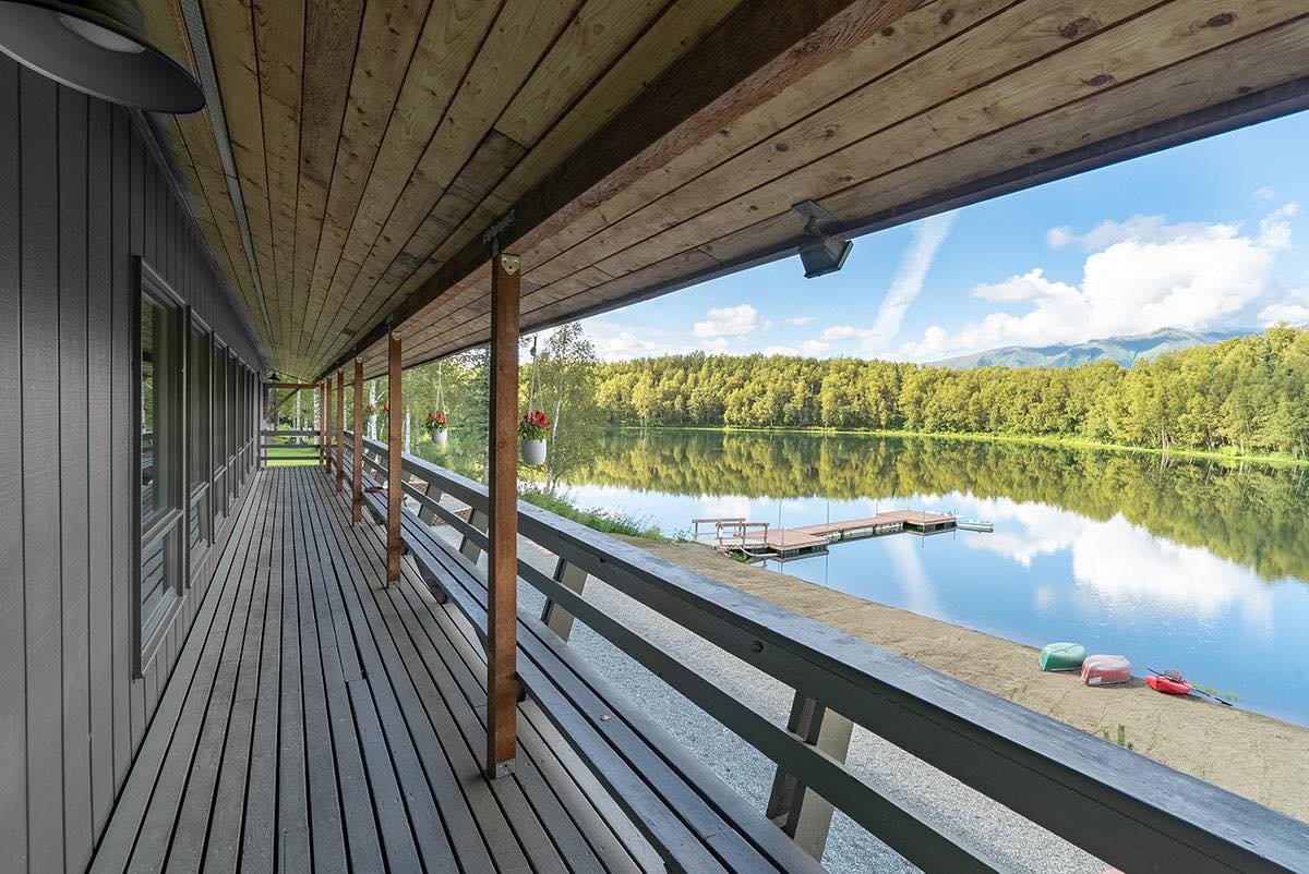Step away from the chaos of everyday life and immerse yourself in the tranquility of Meier Lake.

Located on over 100 acres of untouched Alaskan wilderness, our calming retreat offers the perfect escape for a romantic getaway or corporate retreat.