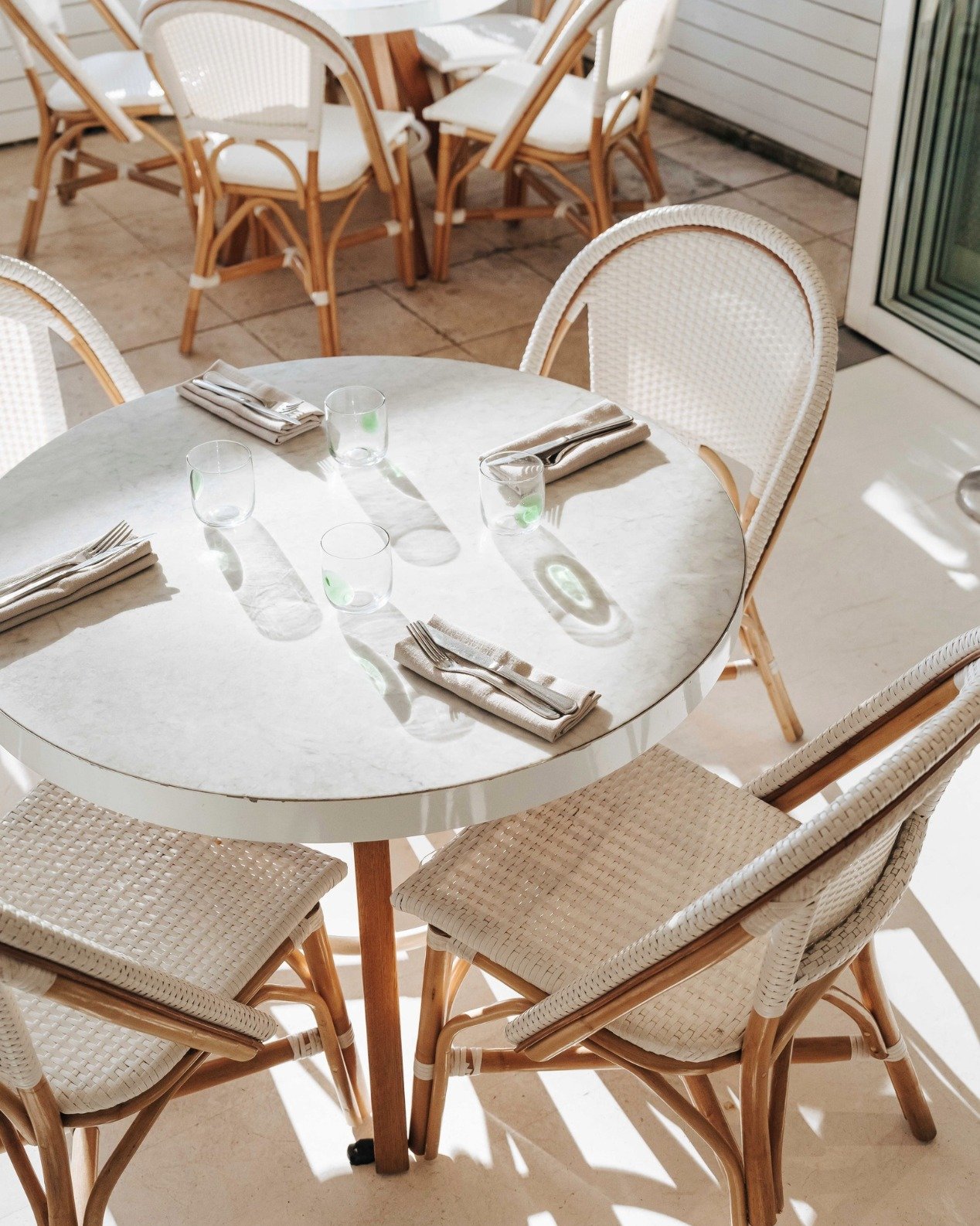 Its a gorgeous sunny day to join us for lunch today! 
Your table awaits...