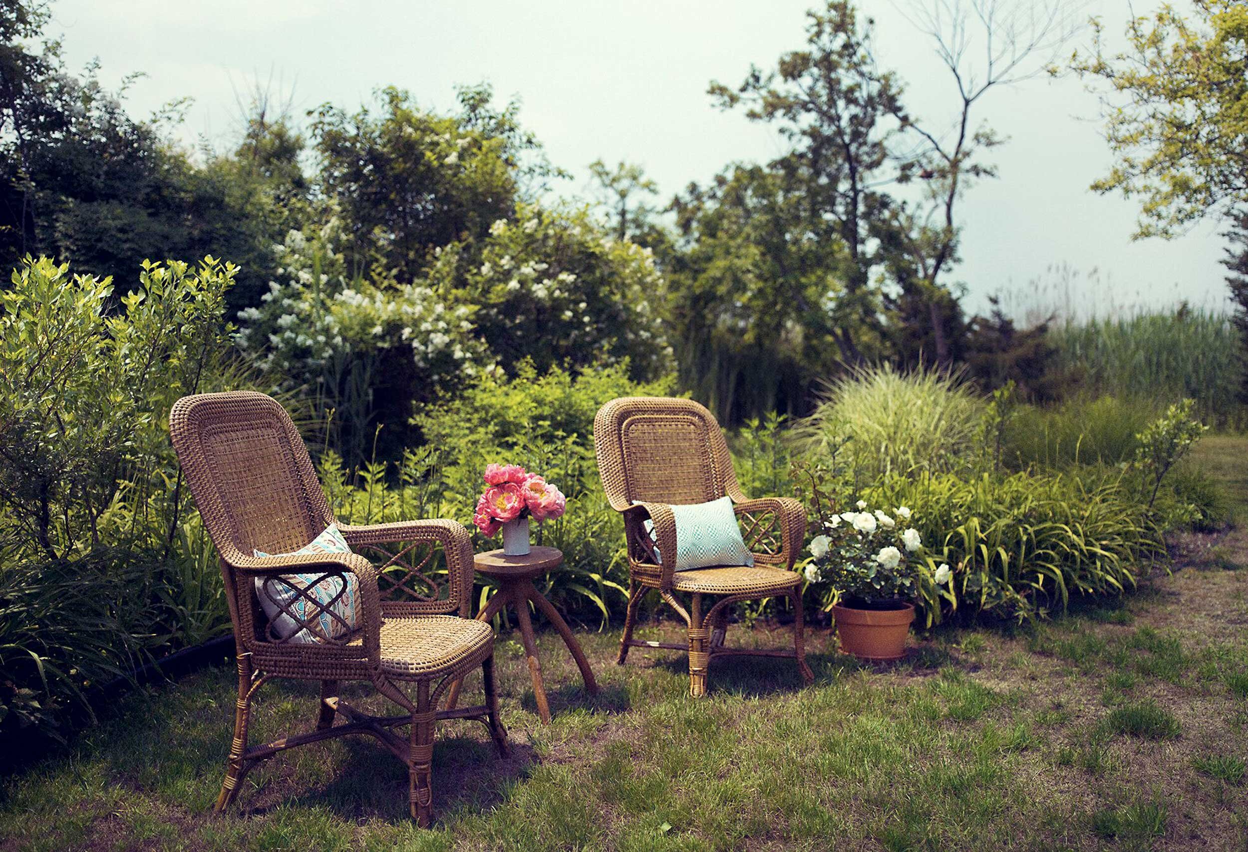 18-Lawrence-Outdoor-Chairs-Elizabeth-Cooper-Interiors.jpg