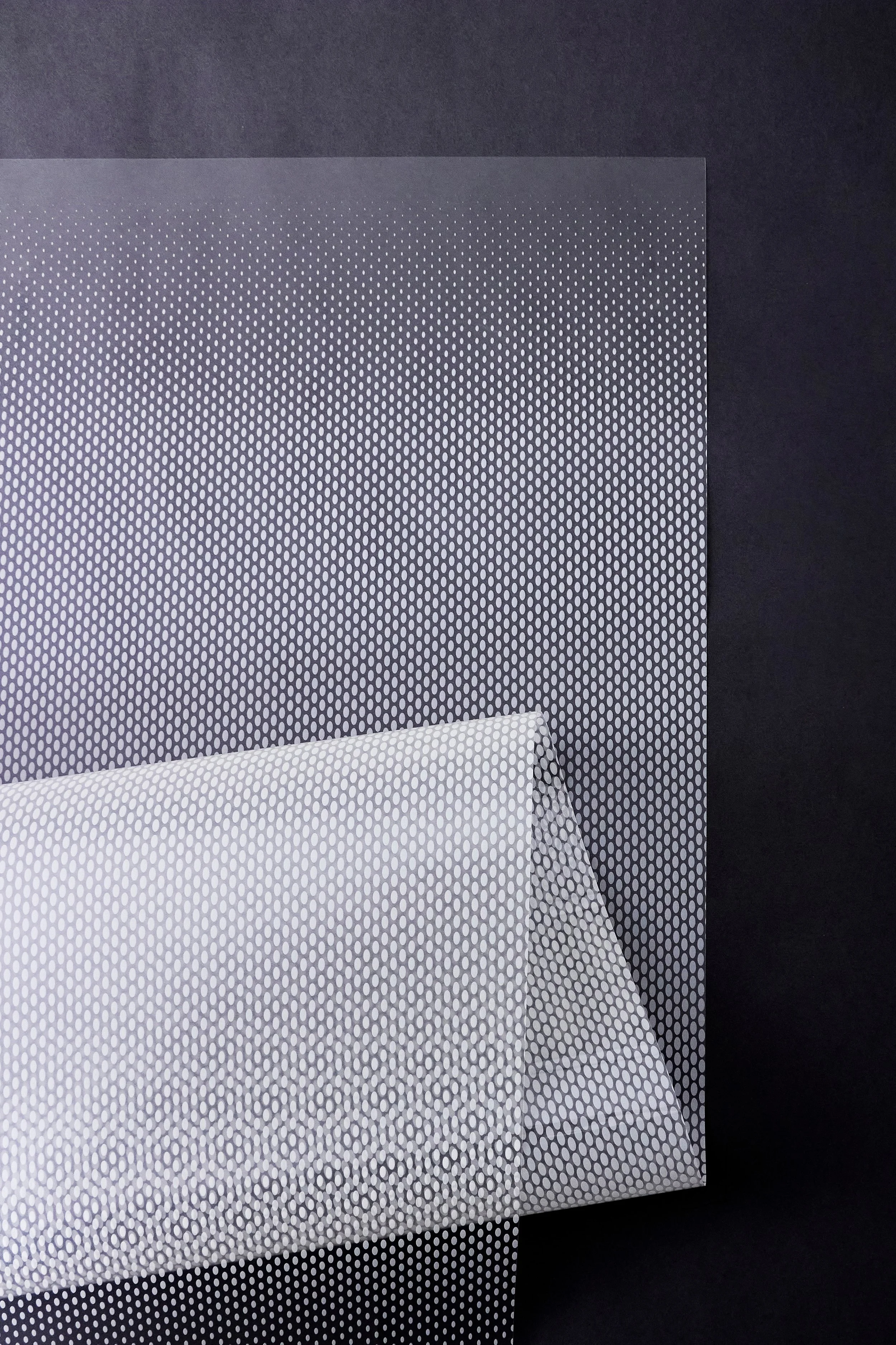 3M™-FASARA™-Glass-Finishes-Gradation-SH2FGOV-Oval.jpg