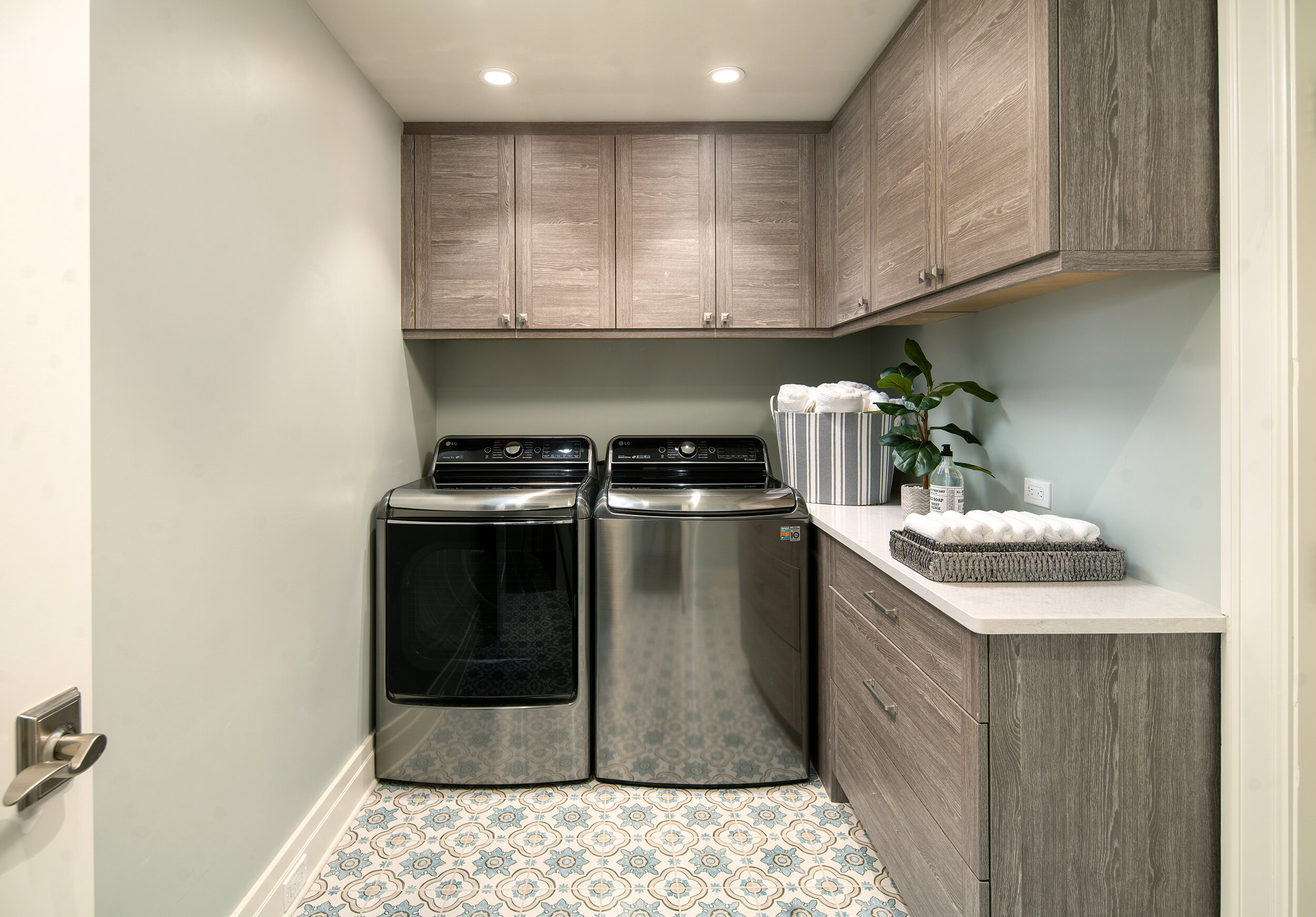 Modern sleek grey laundry room