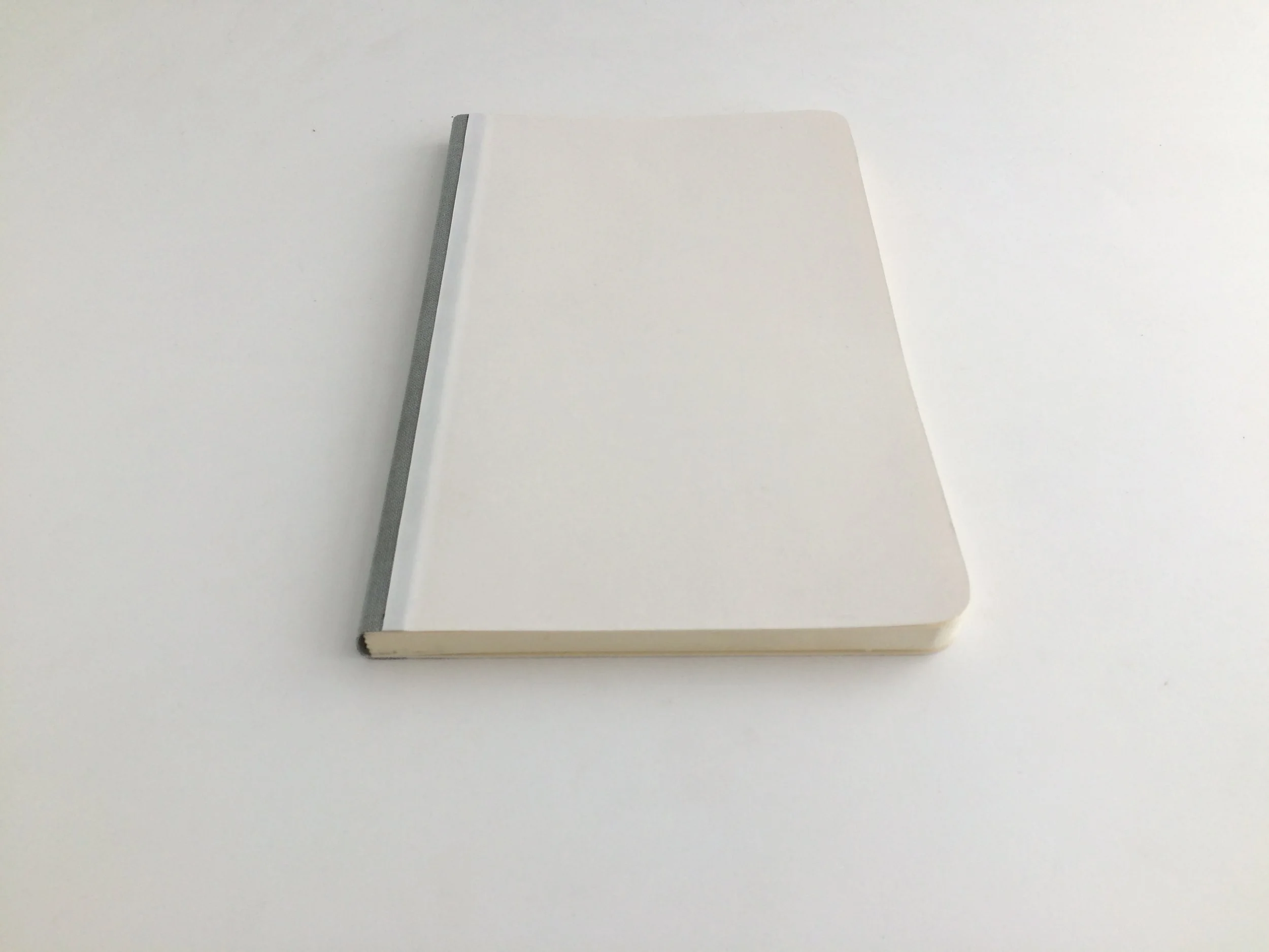 La libreta Soft Cover tiene un grosor de 1.2 cm.