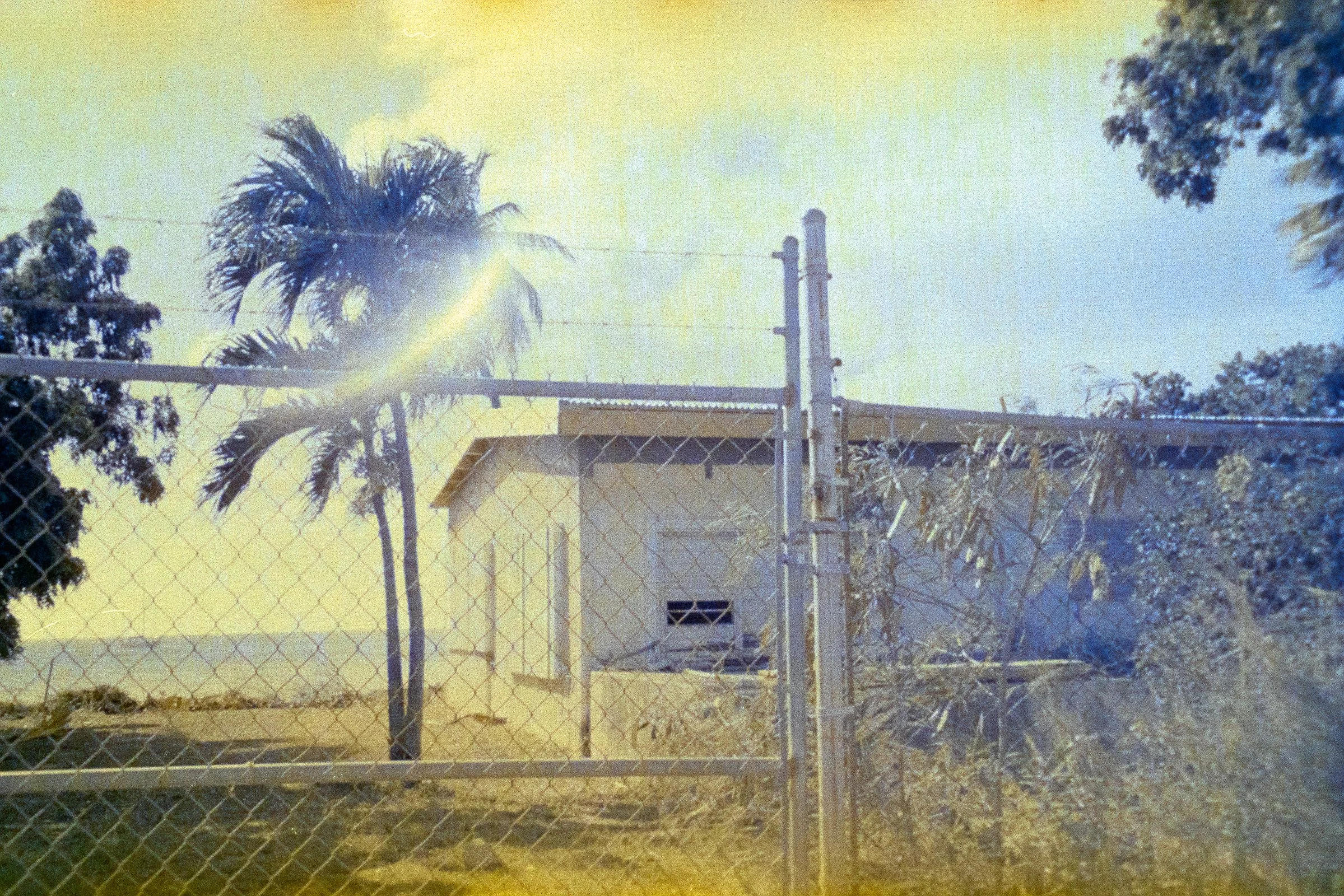 house fsted beach fence stx 2024.jpg