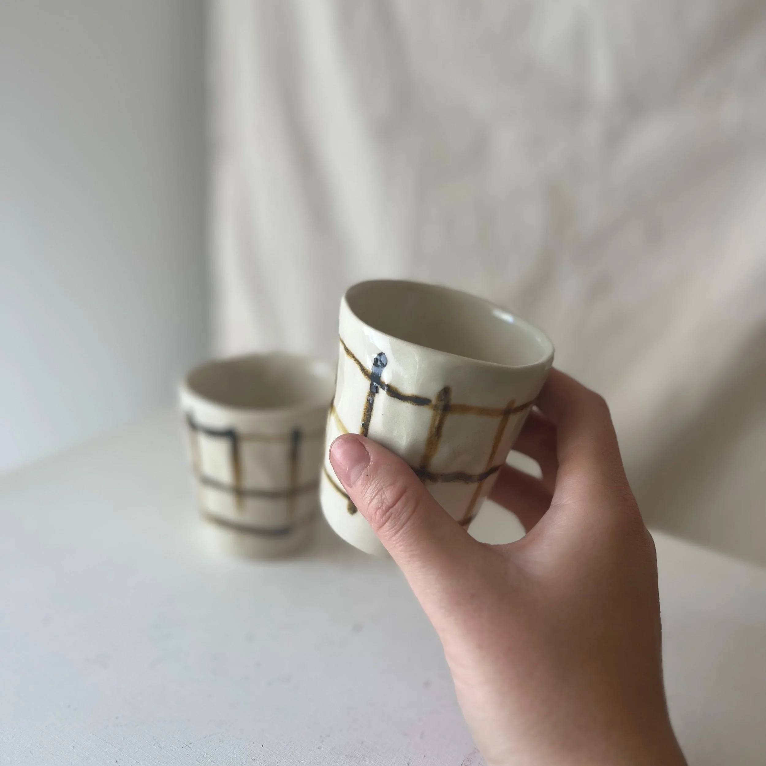 handmade-grid-cup-latte-stoneware-4.jpg