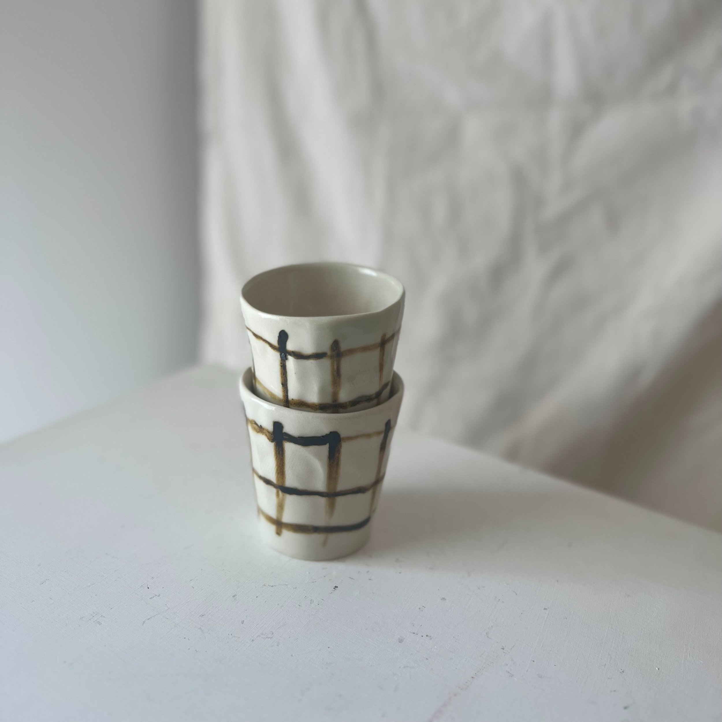 handmade-grid-cup-latte-stoneware-3.jpg