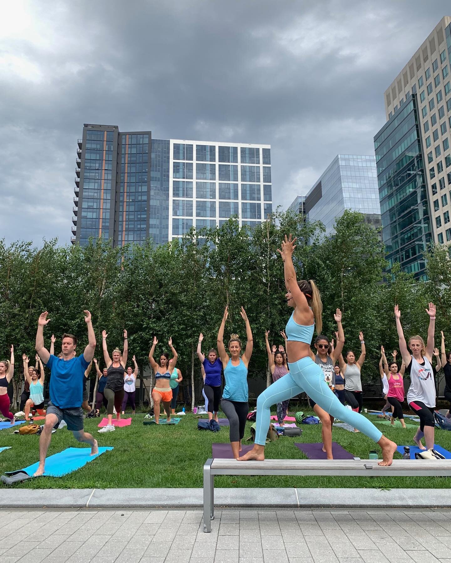 POP UP 🚨: YOGA SCULPT + BRUNCH 🎉
.
.
ive been waiting all year to bring yoga sculpt to you IN PERSON &amp; im so excited to be doing just that on Sunday, July 25th at 9:30am 💥
.
.
join us OUTDOORS at @assemblyrow for a 45 min sculpt class followed