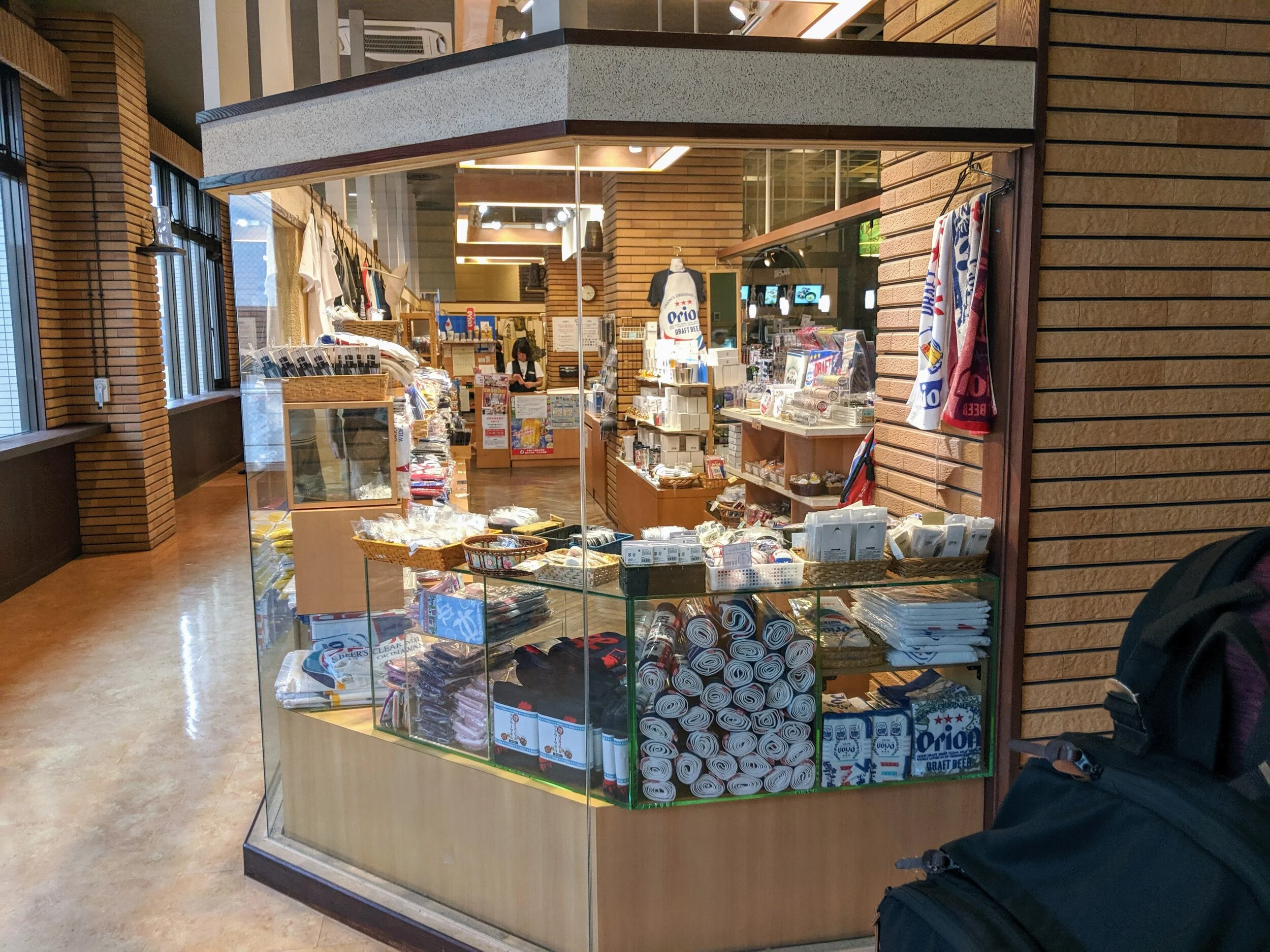 souvenirshop.jpg