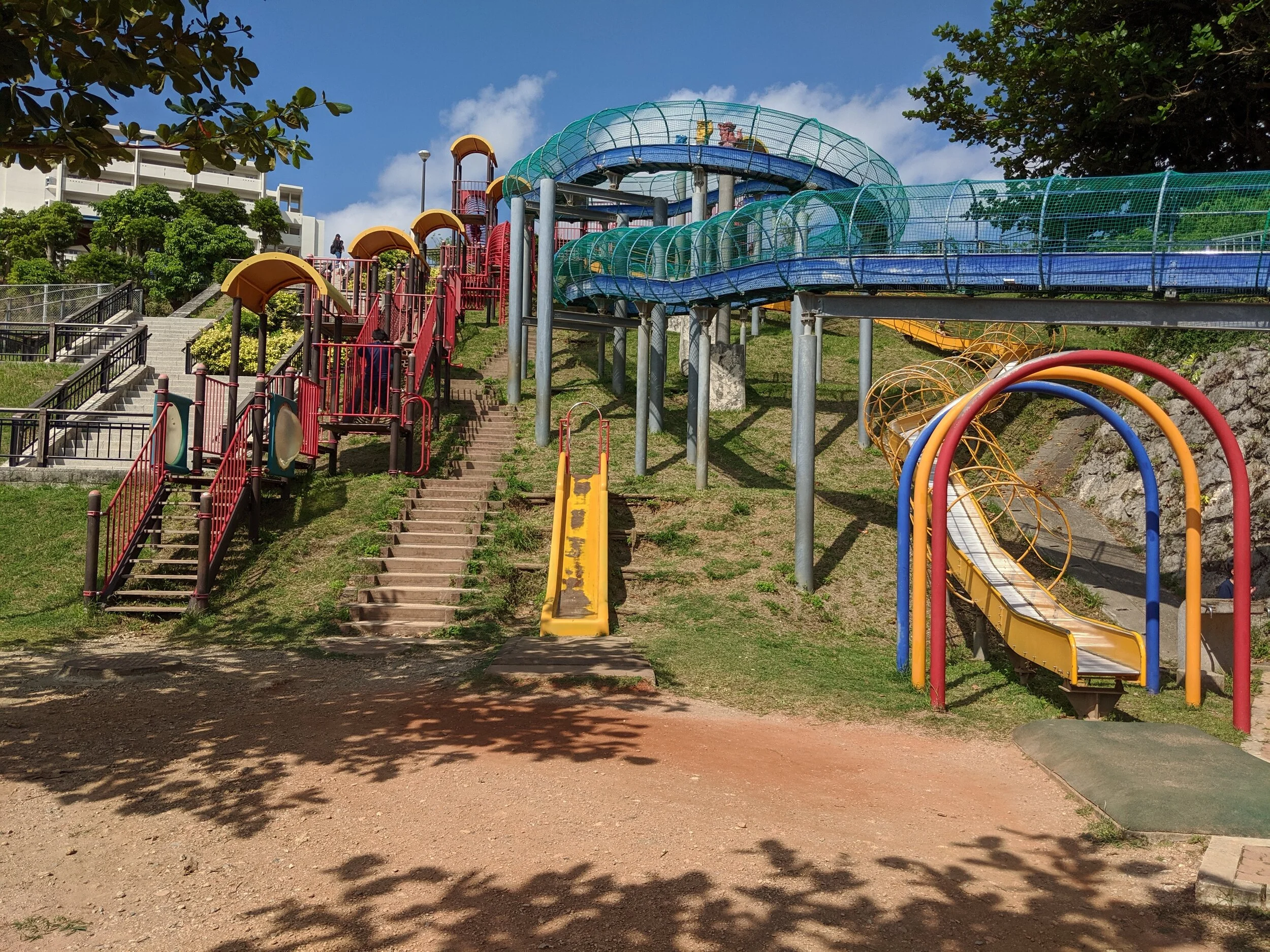 playground3bottom.jpg