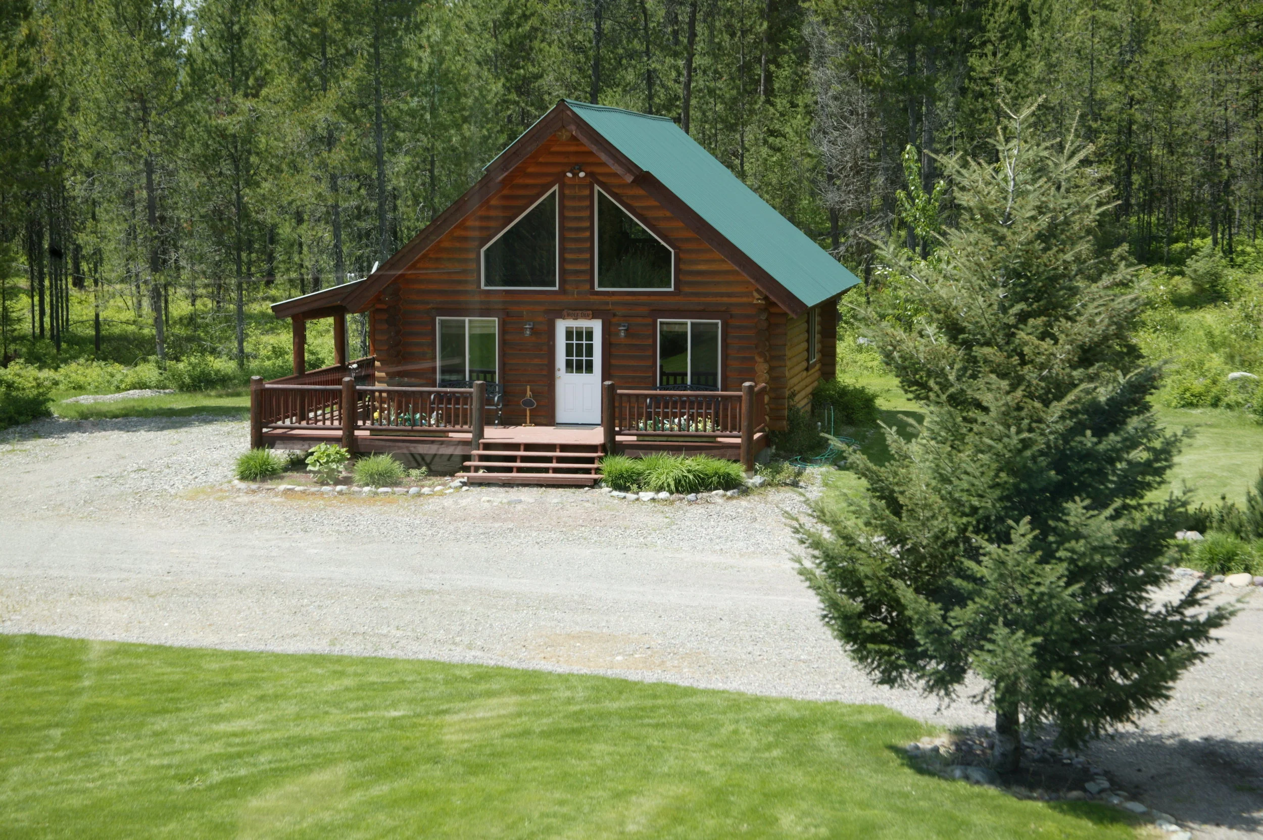 The Wolf Den Cabin