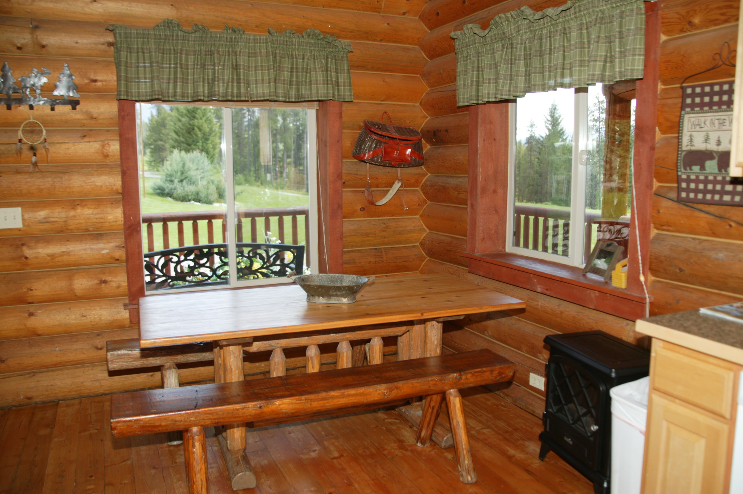 Dining Table in The Wolf Den Cabin