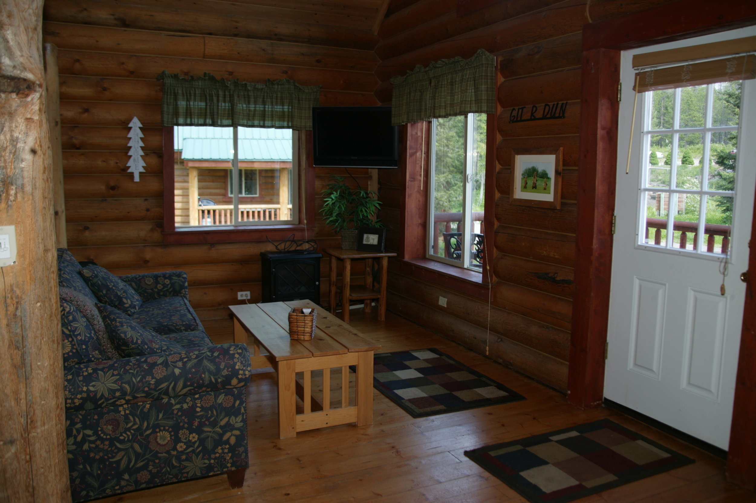 Living Area in The Wolf Den Cabin