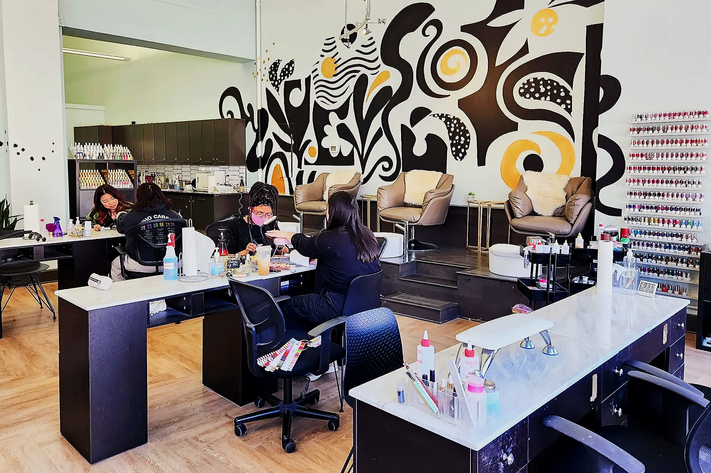 BEAUTY+LOUNGE+NAIL+BAR.png