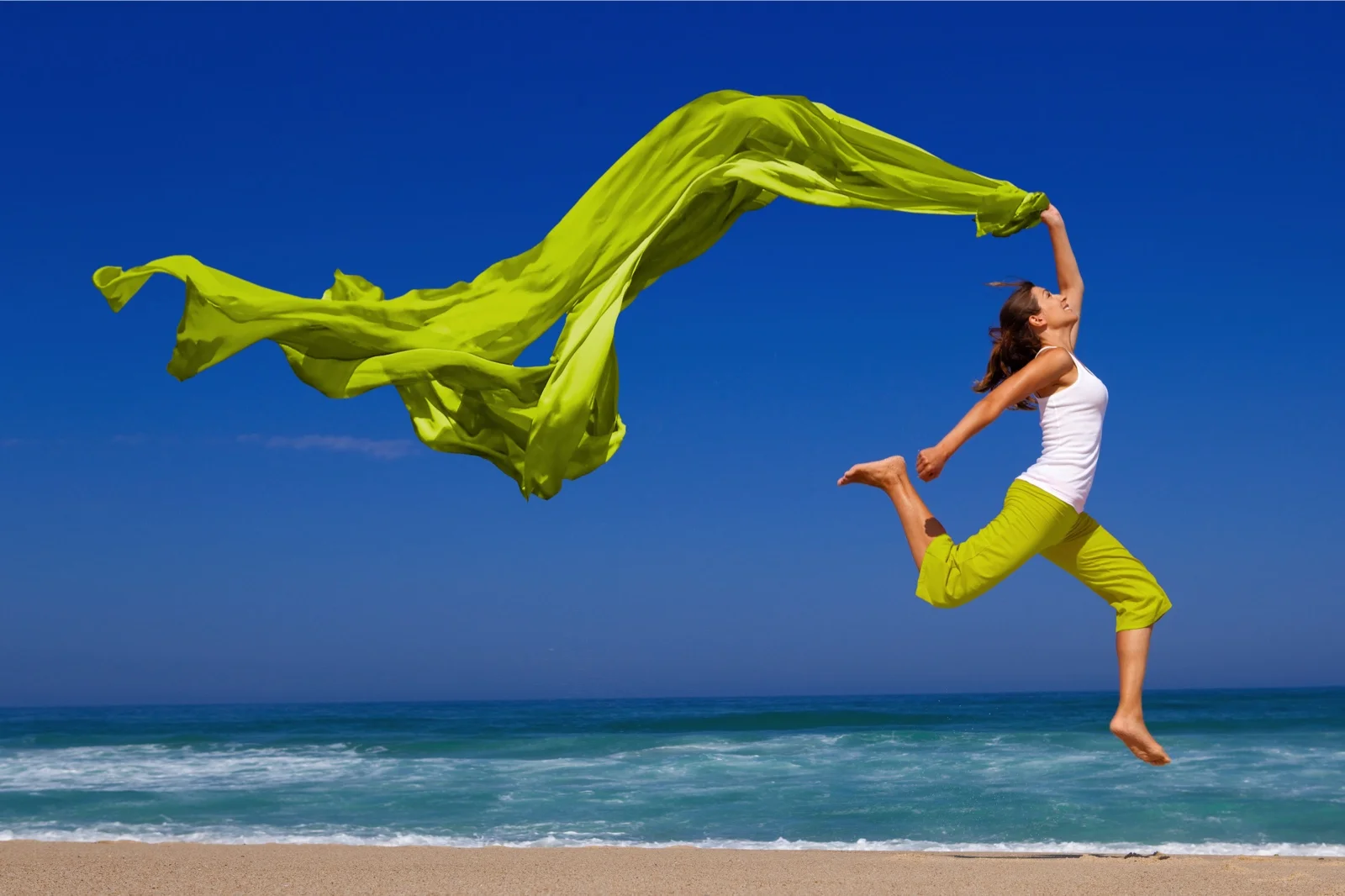WomanBeach Green Banner1600 350kb.jpg