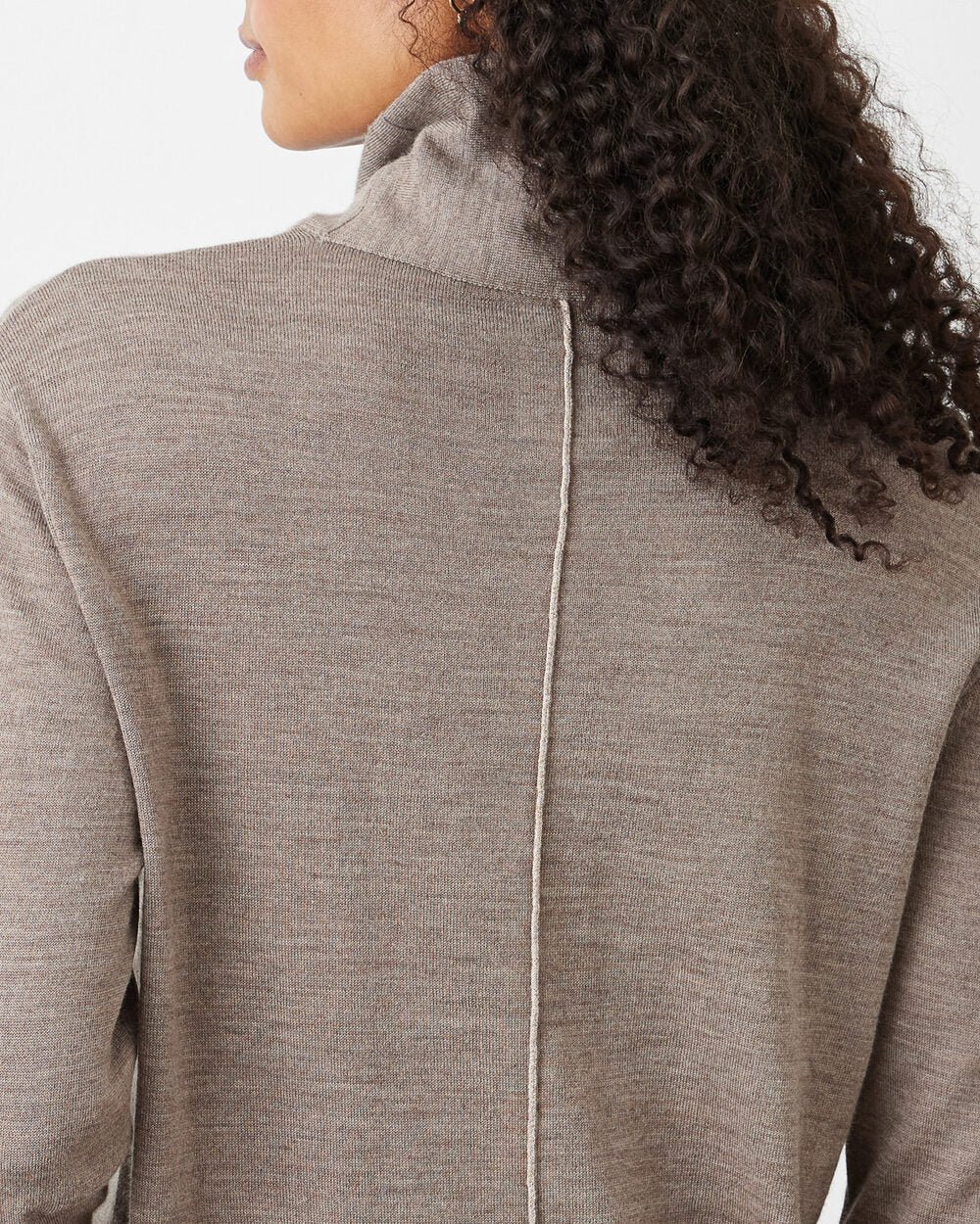iris-merino-turtleneck-935897.jpg