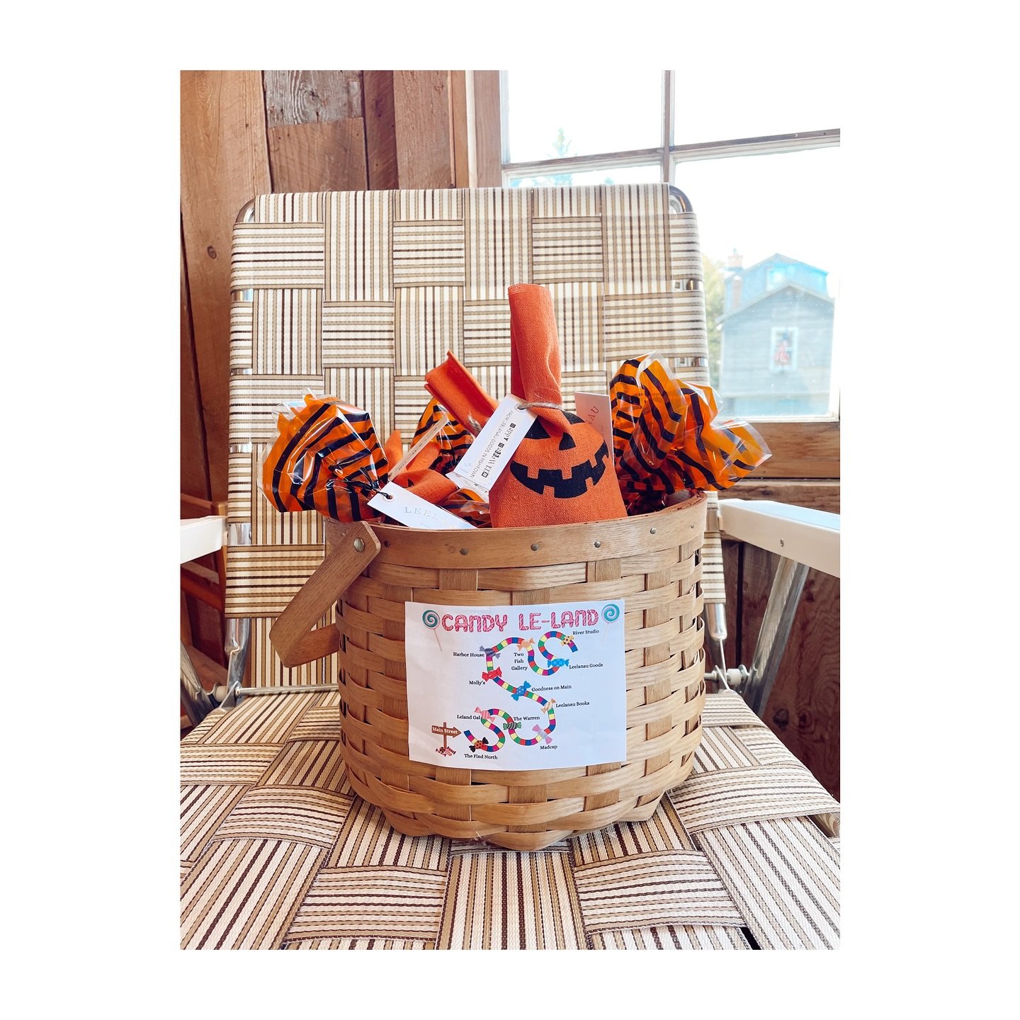 Lots of fun things happening at our Fishtown shop today! Come say hi!