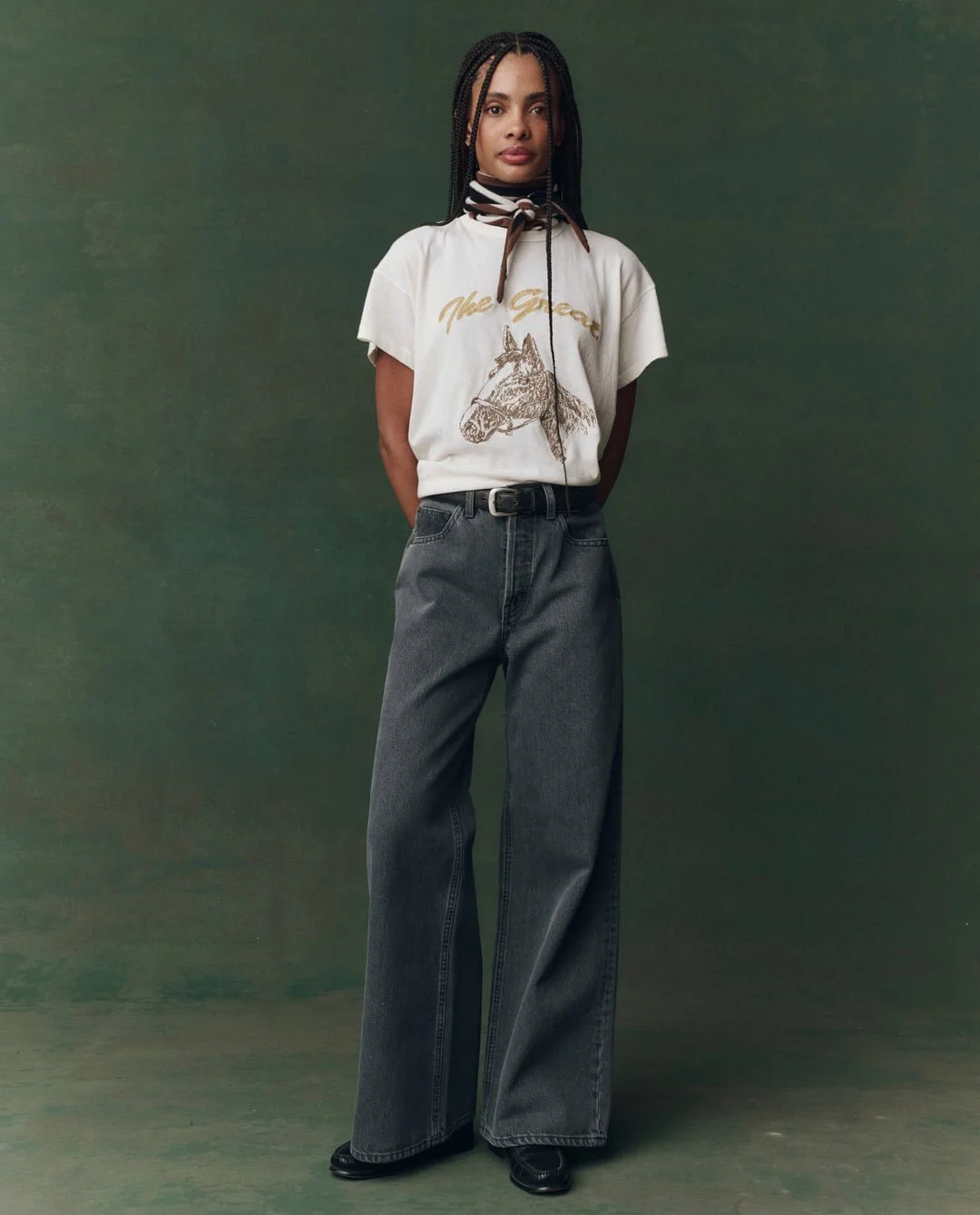 THE-GREAT-LOOK-28-THE-BOXY-CREW-W-HORSE-EMBROIDERY-WASHED-WHITE-THE-SLOUCH-WIDELEG-JEAN-GRAPHITE-WASH-0830_c5519703-c0b5-4cef-9378-901cb41341de_1080x.jpg