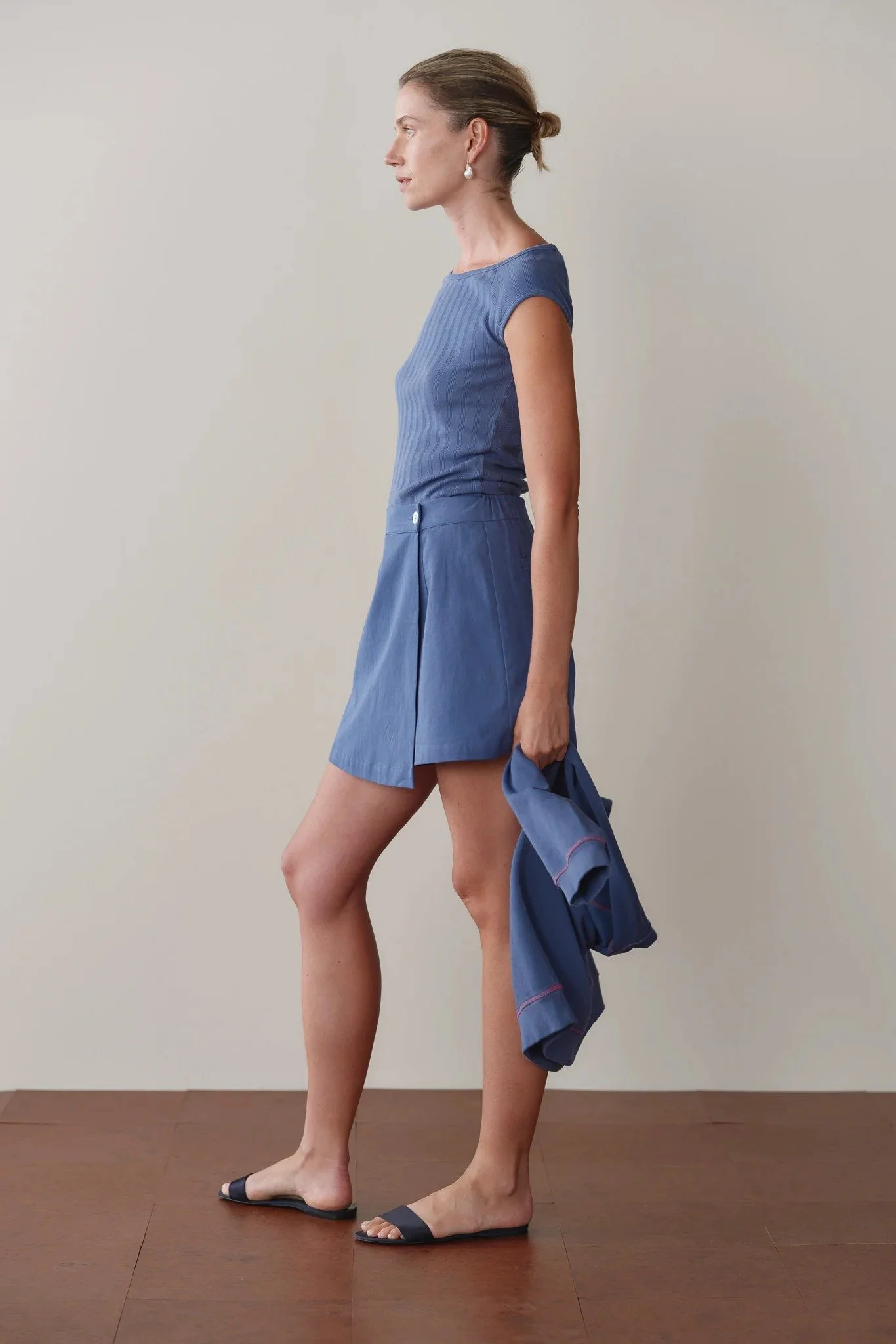 the-chino-skort_lapis_054.jpg