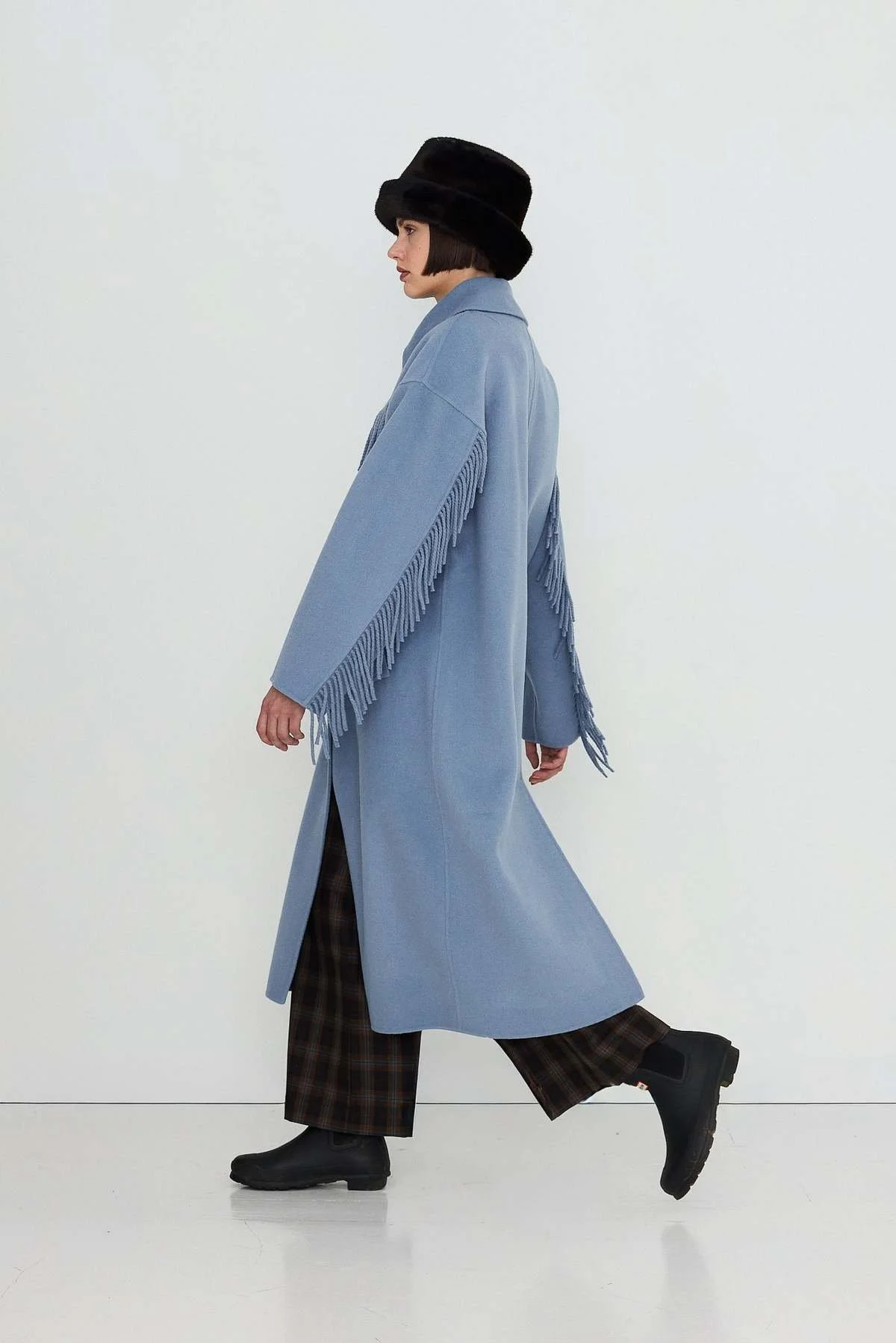 Blue-Fringe-Coat-20260904235738 (3).jpg