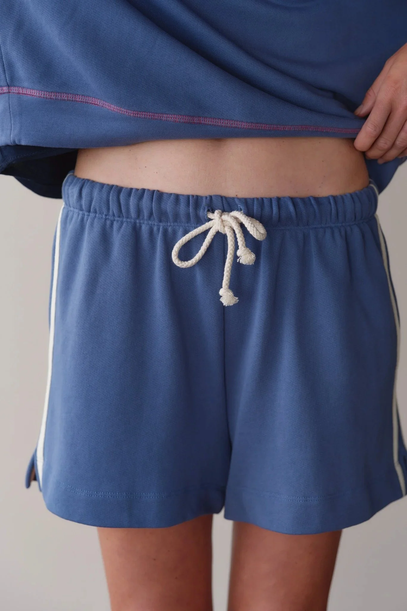 the-eco-terry-stripe-short_lapis_090.jpg