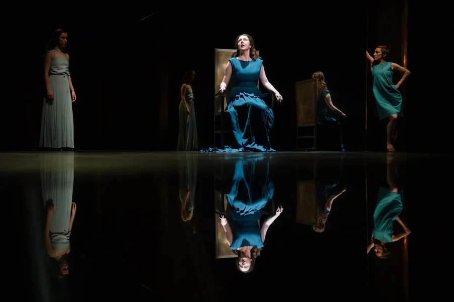 Hecuba production photos_ 2015_2015_Photo by Topher McGrillis _c_ RSC_171635.jpg