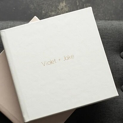 WEDDING ALBUM GIVEAWAY! 🤍💍
Hi everybody! Wanted to do a fun giveaway for Christmas! The winner will receive a 25 page leather album! 
How to enter 🤍
*share this post
*tag @megan__elizabeth__photography in a post 
* write a review here

https://g.p