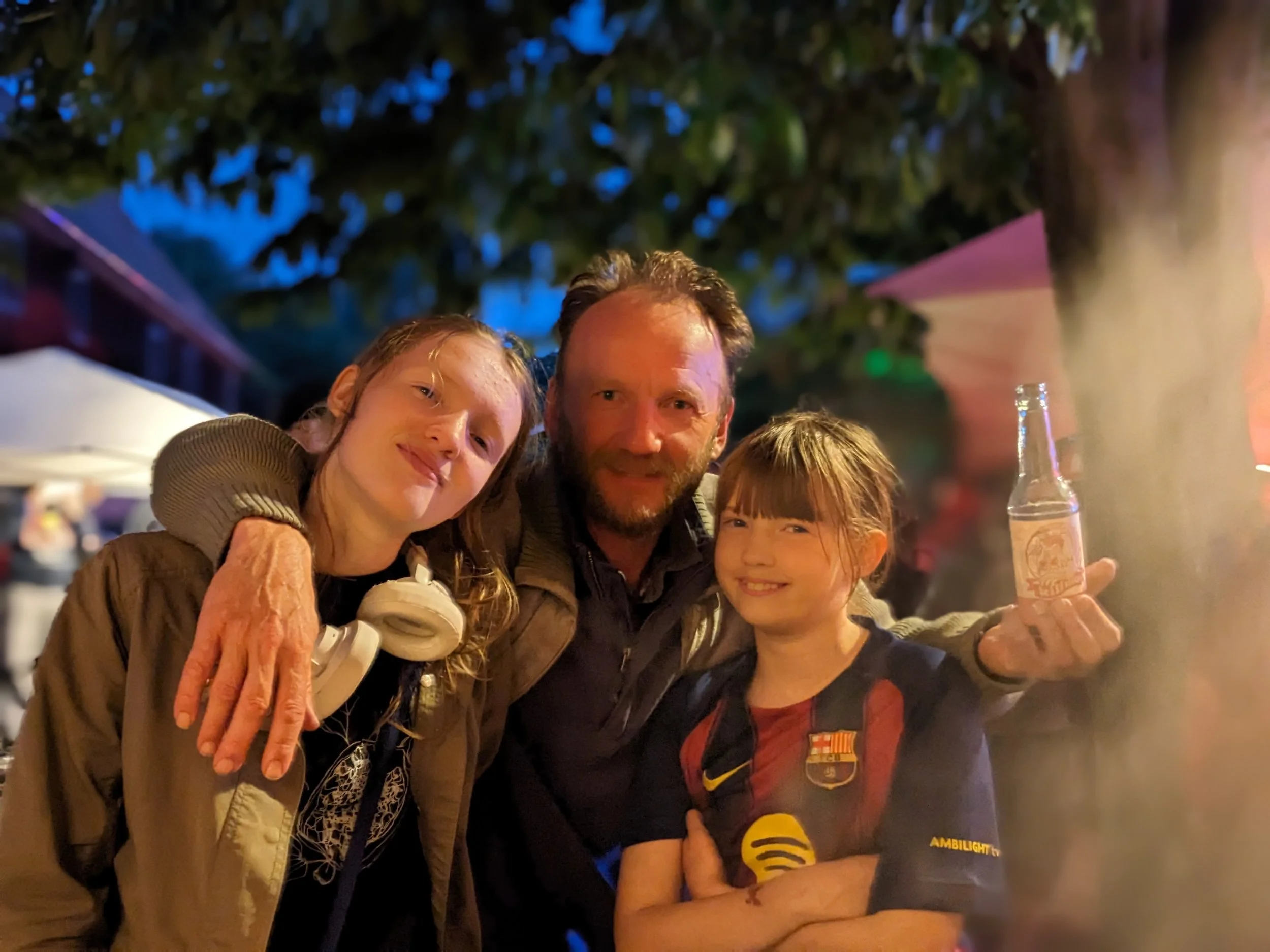 Matthi_und_seine_Toechter.jpg