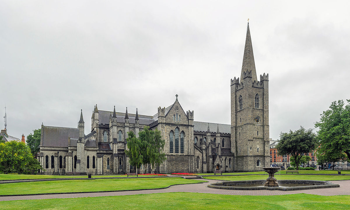 St_Patrick's_Cathedral_Exterior,_Dublin,_Ireland_-_Diliff.jpg