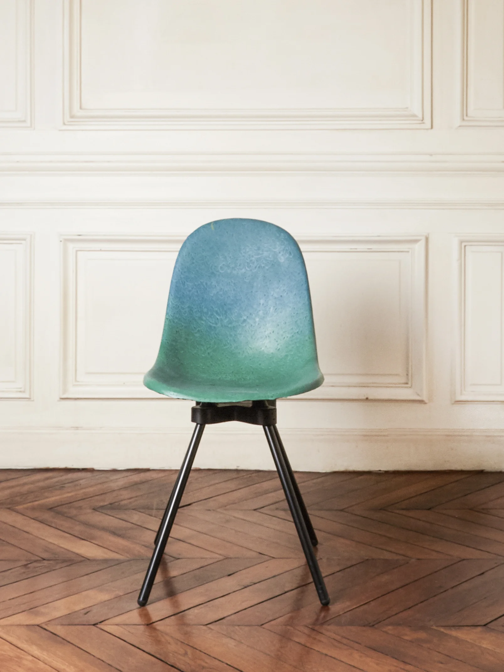 Chaise Gravêne piètement métal