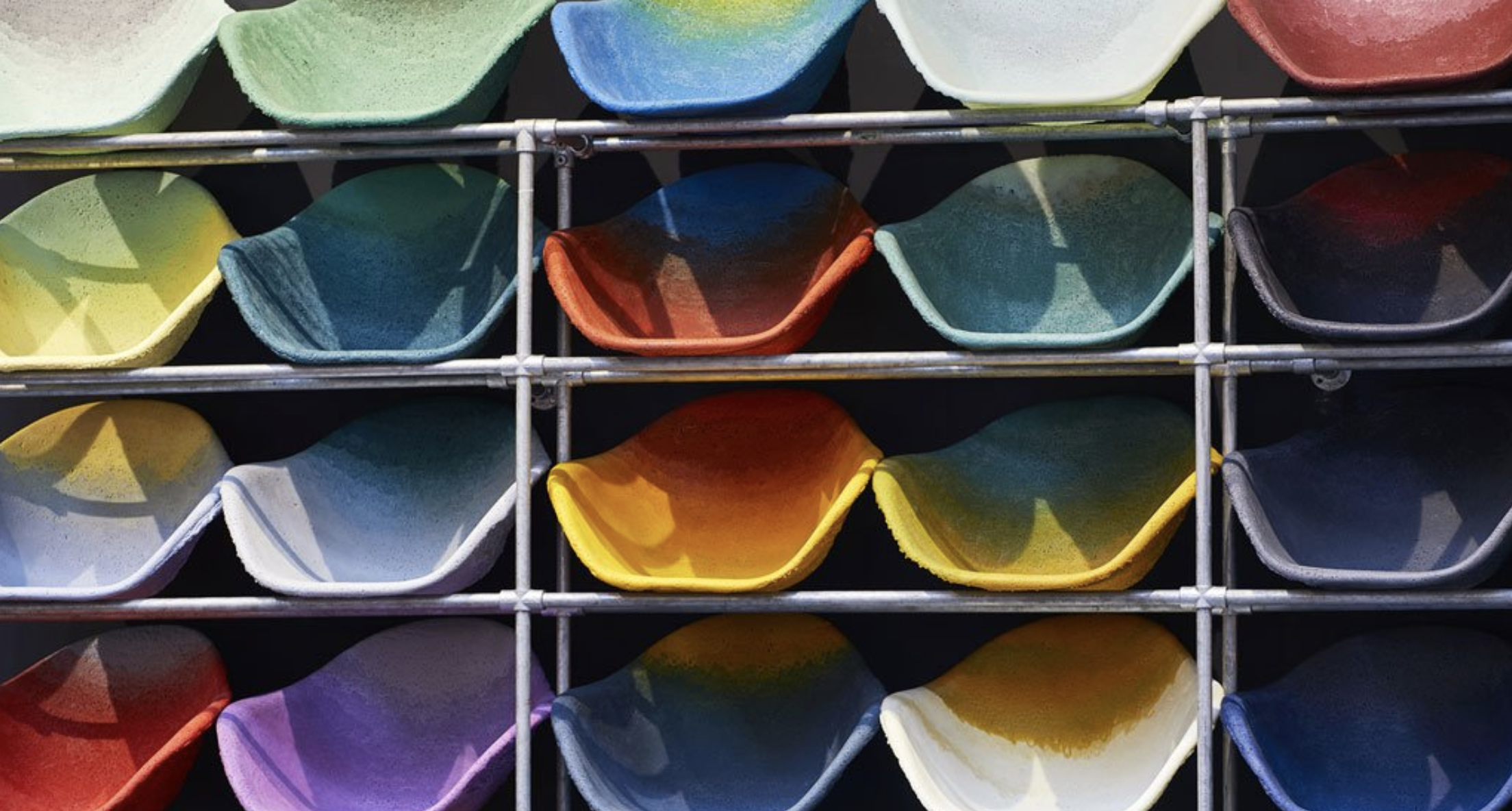 New in : Les fauteuils et chaises Gravêne de Maximum