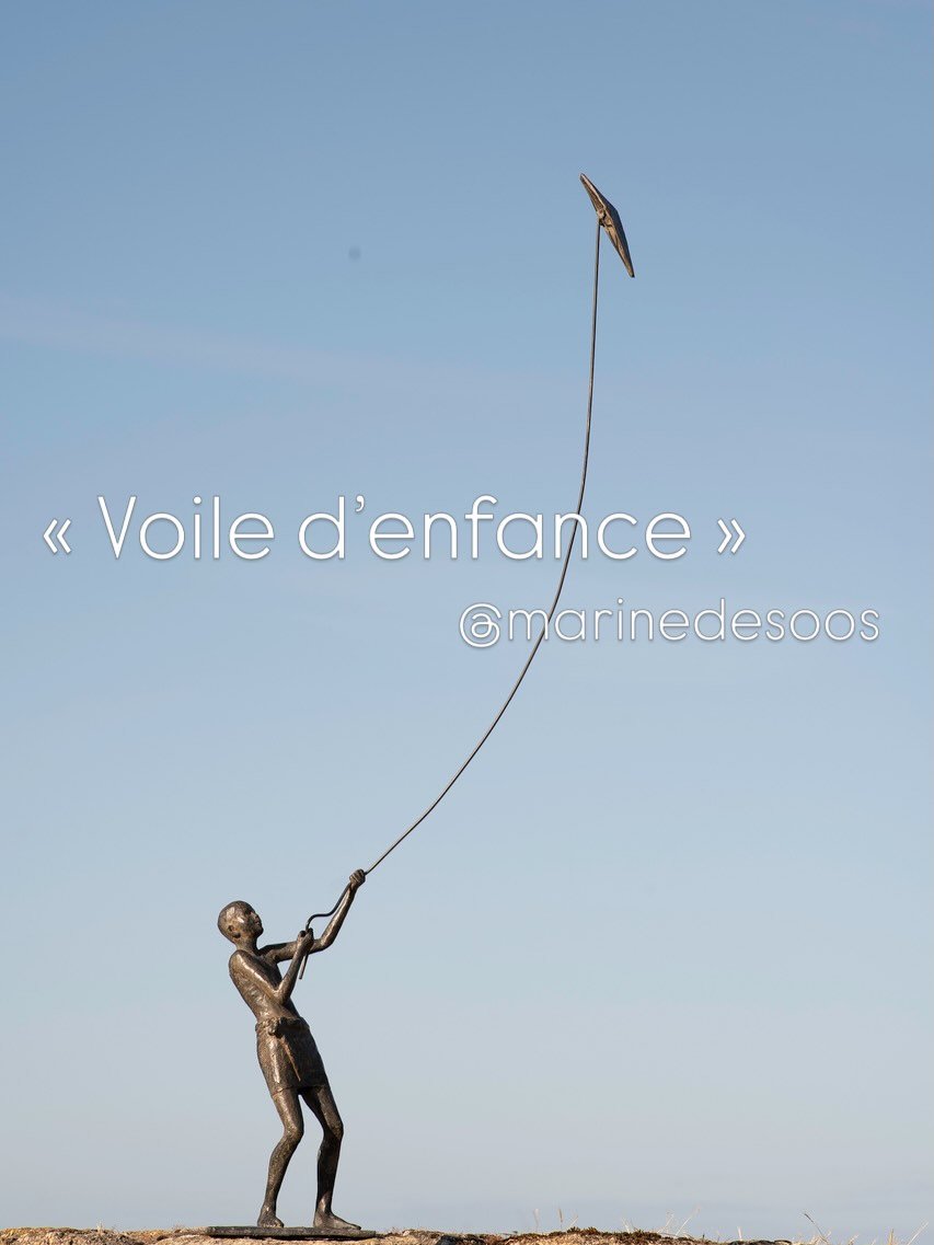 L&rsquo;une des pi&egrave;ces embl&eacute;matiques du travail de  @marinedesoos, &laquo;&nbsp;Voile d&rsquo;enfance&nbsp;&raquo;, prend en l&rsquo;ampleur et se d&eacute;ploie d&eacute;sormais sur une hauteur de 105cm. 
.
D&eacute;j&agrave; symbole d