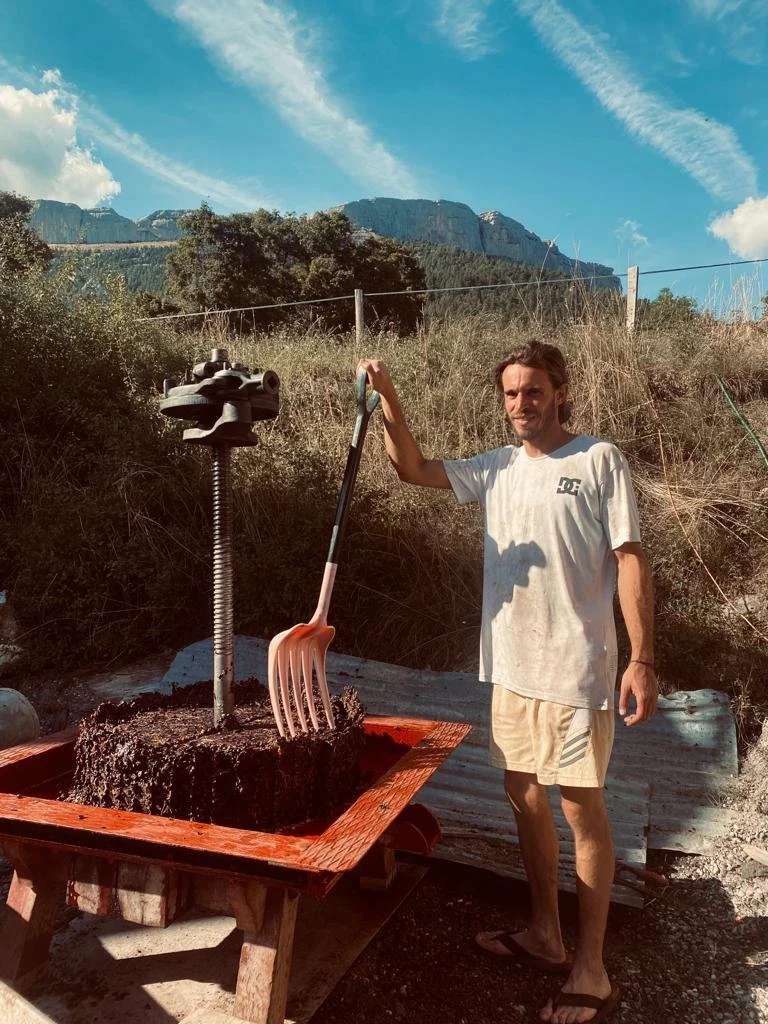 WhatsApp Image 2025-03-25 at 14.30.57_f84991f7.jpg