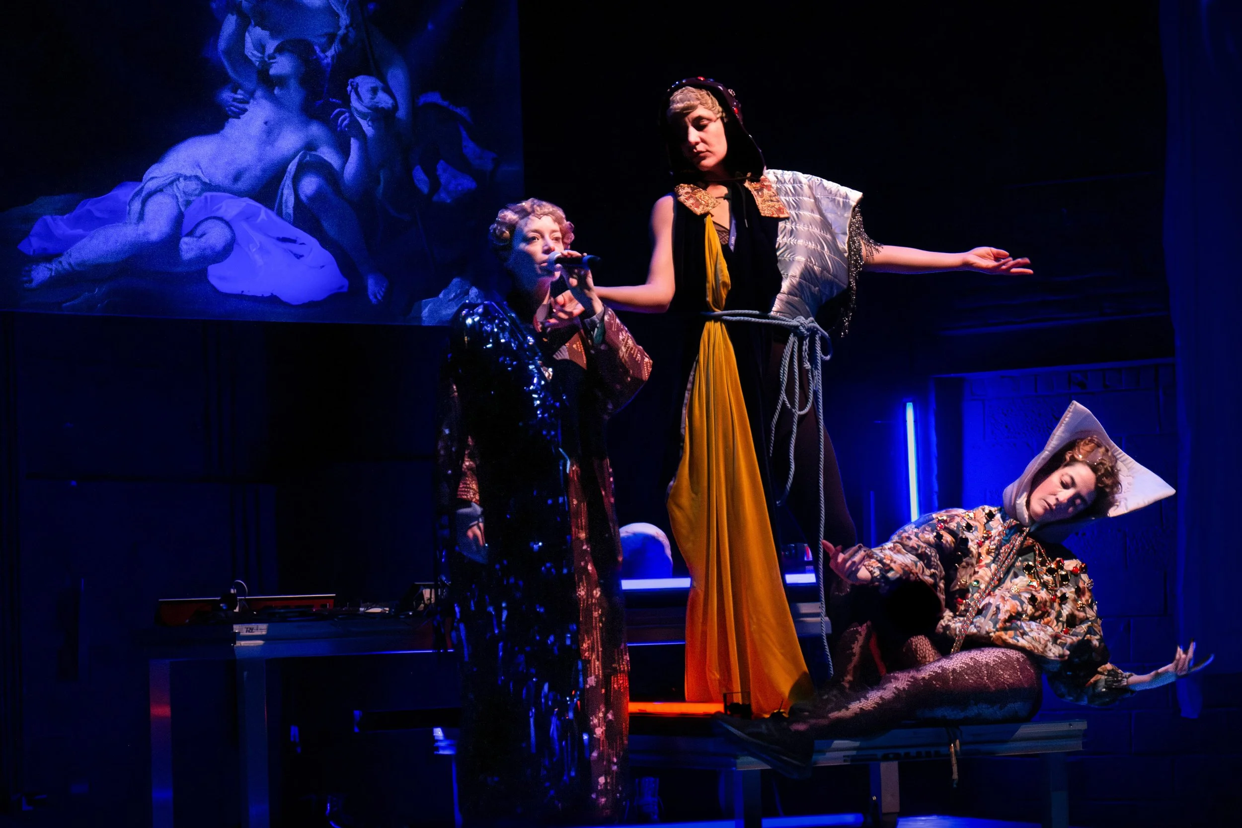 KFDA23Lara_Barsacq_la grande nymphe©Sybille_Cornet__RHoK-4-min.jpg