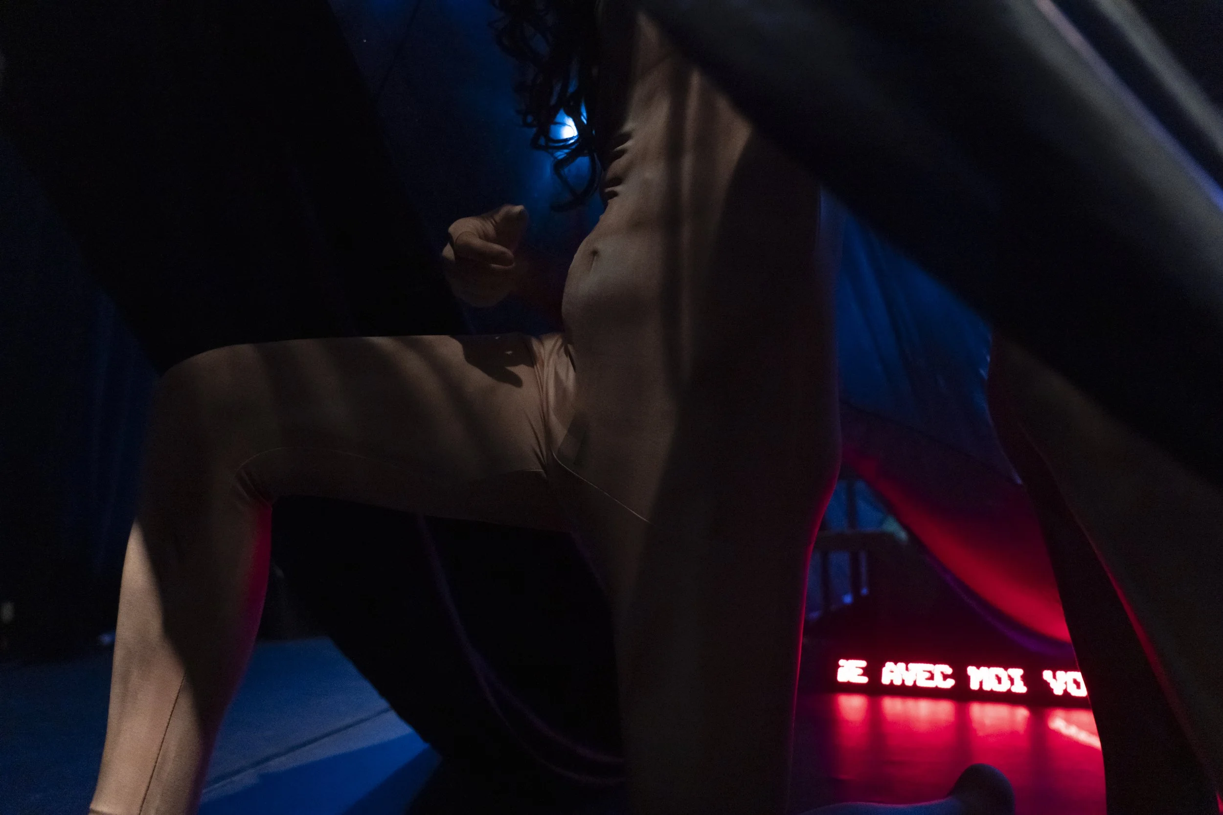 © ARI BAFALOUKA.jpg